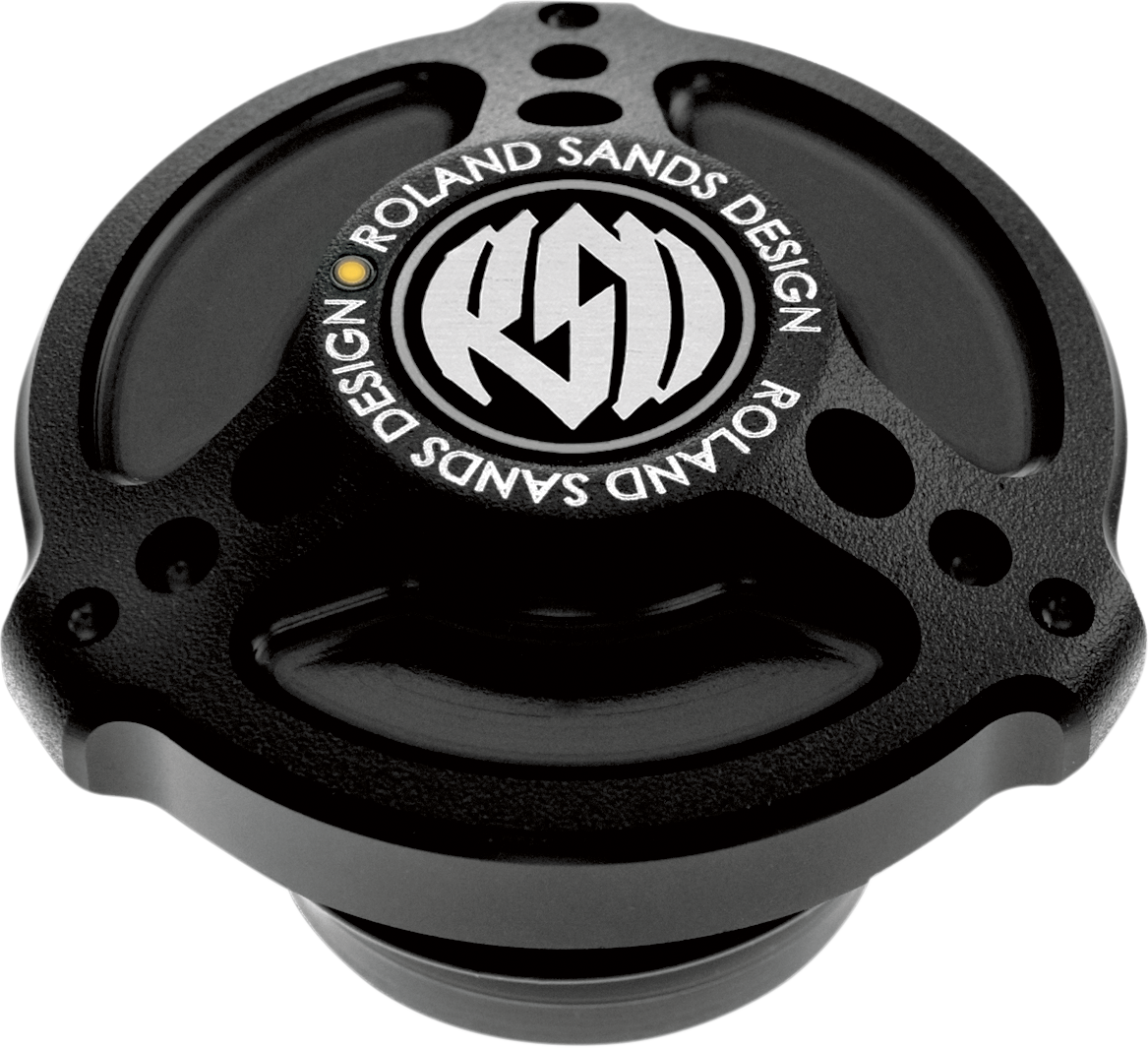 CAP GAS LED TRKR BLK OP