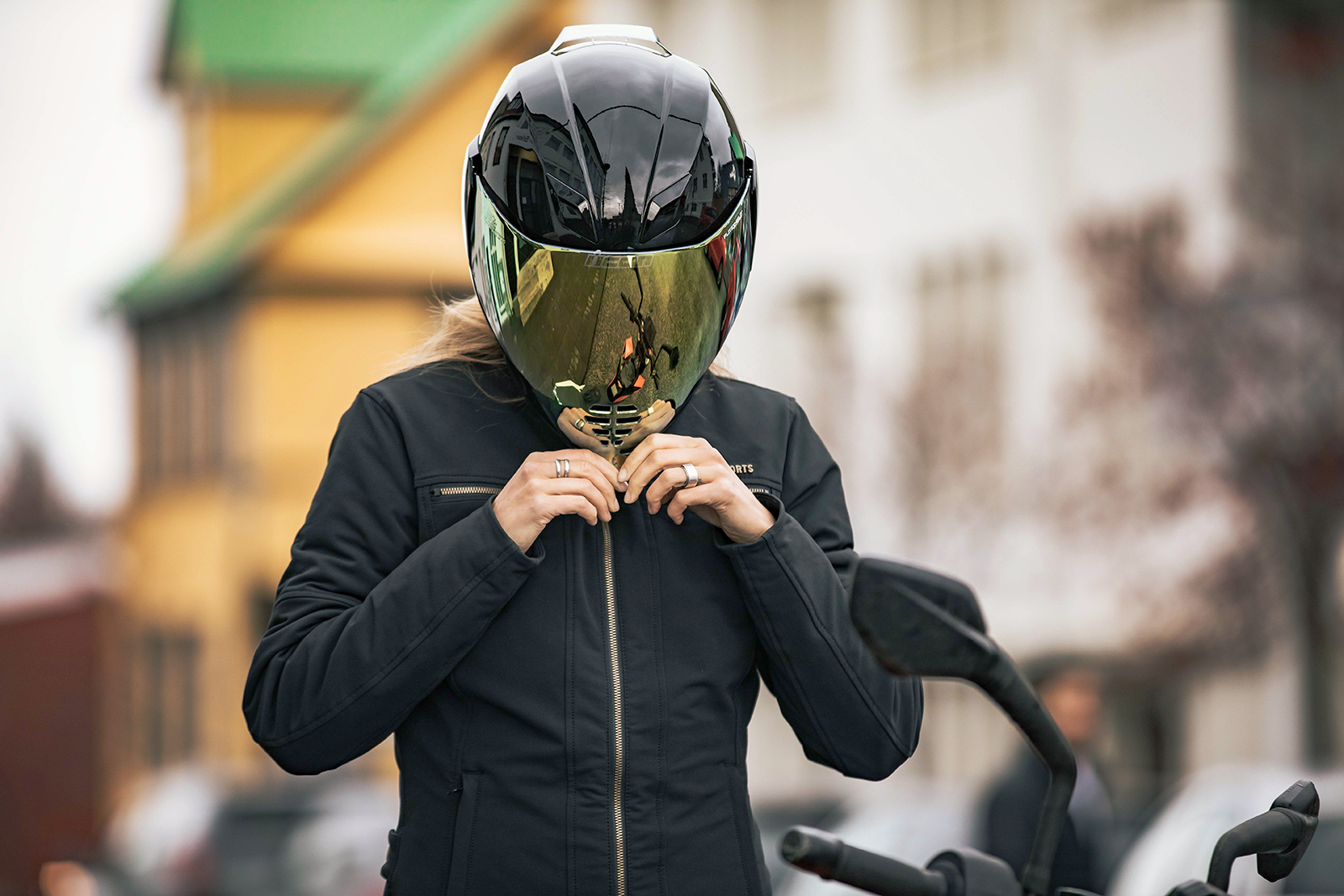 ICON Airflite™ Gloss Helmet