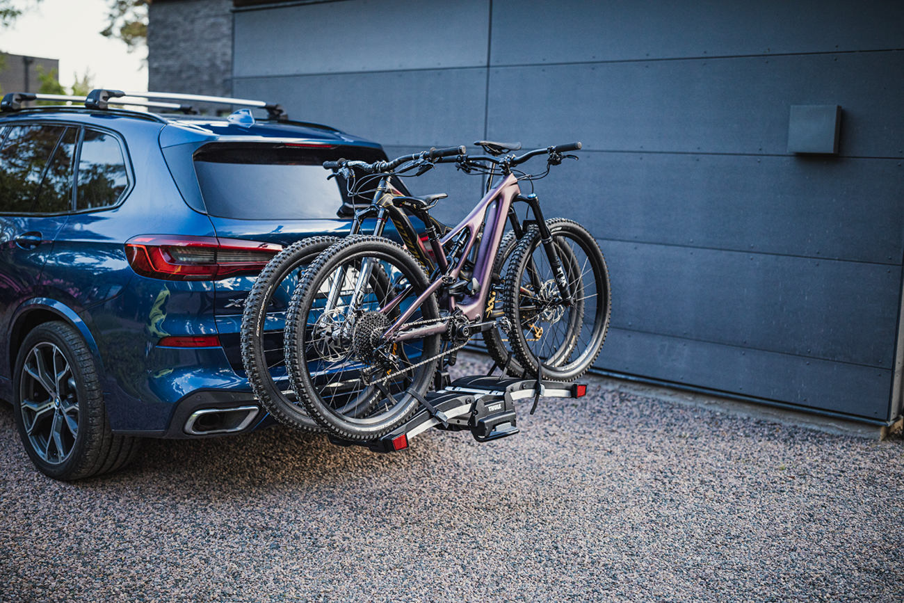 THULE EasyFold XT 2-Bike Hitch Bike Rack