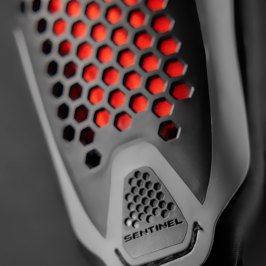 URGE LUNORヘルメットとシューズ、RF膝当てセット URGE LUNORヘルメットとシューズ、RF膝当てセット