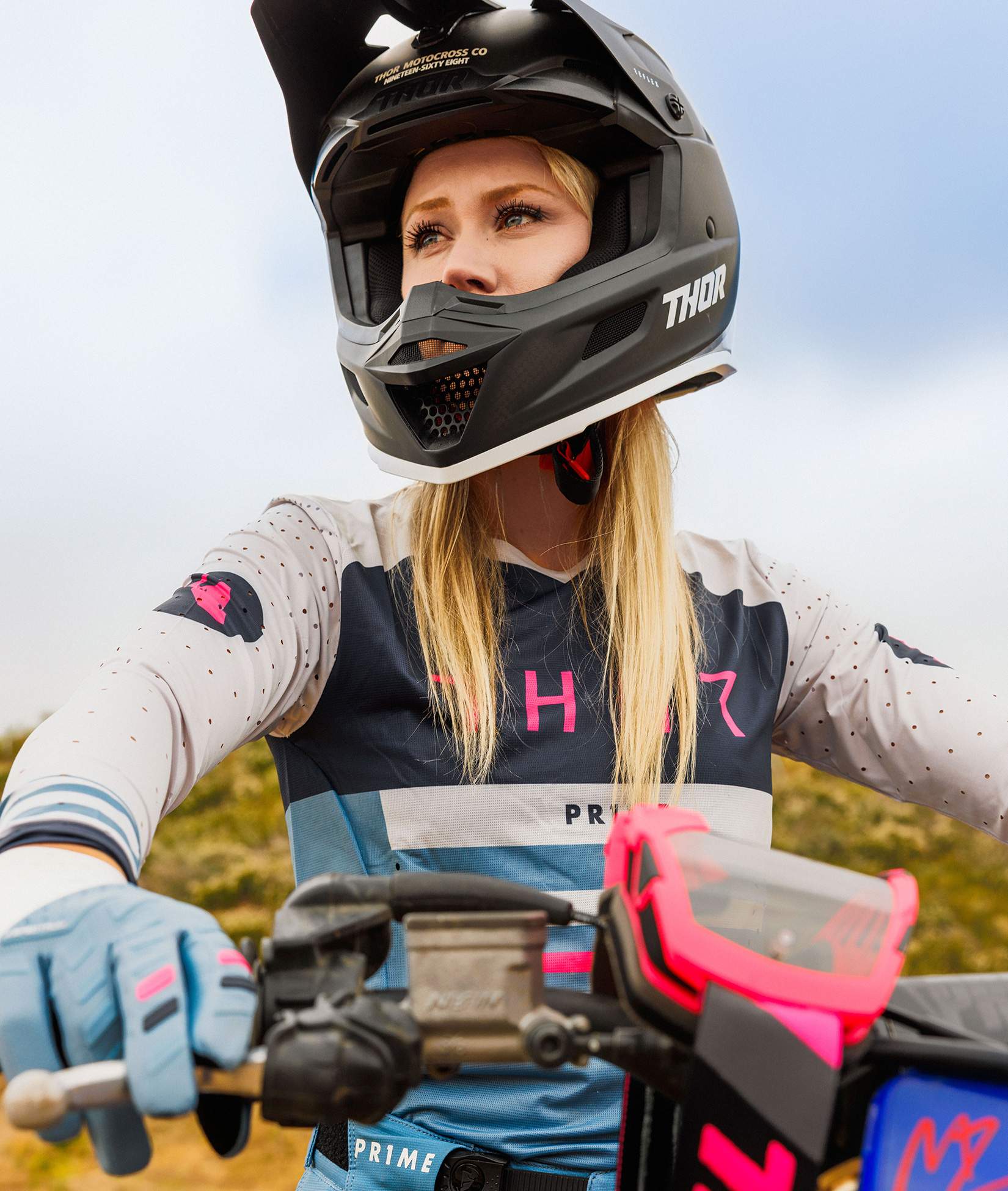 希少　BELL　M3J　LEGEND TRICOLR 87s LIMITED Thor MX - Products