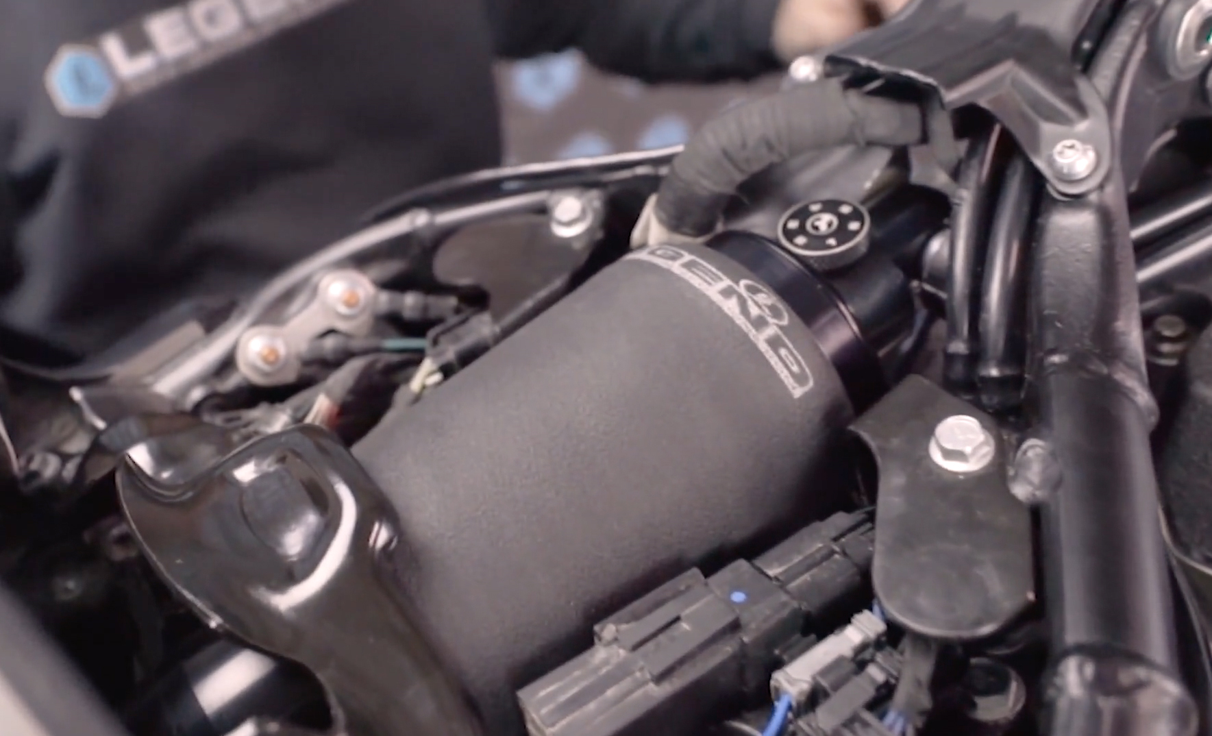 Legend Suspension AIR Suspension For Harley Softail 2018-2024