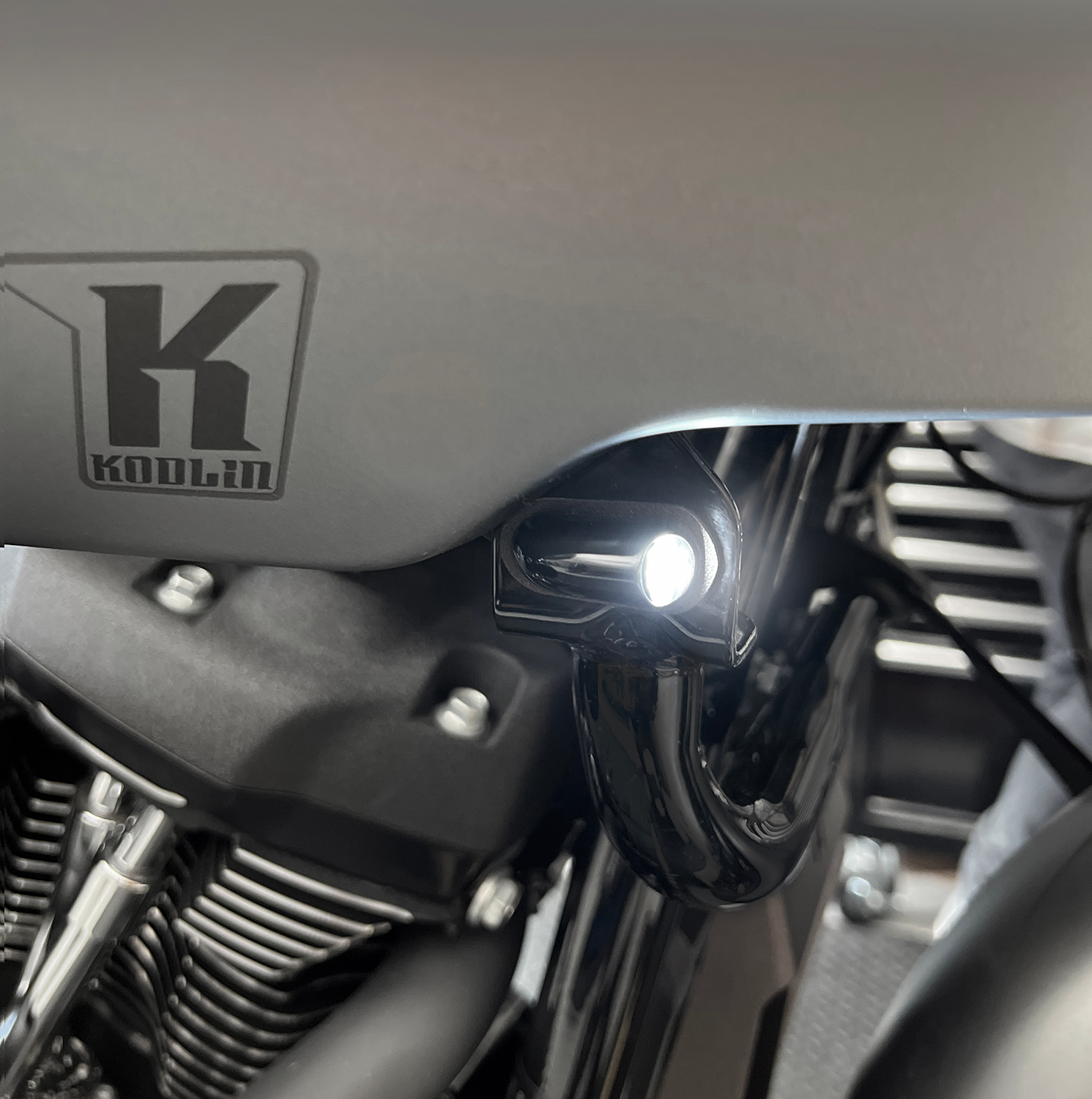 KODLIN USA Neowise Bullet Smooth 2-1 LED Turn Signal