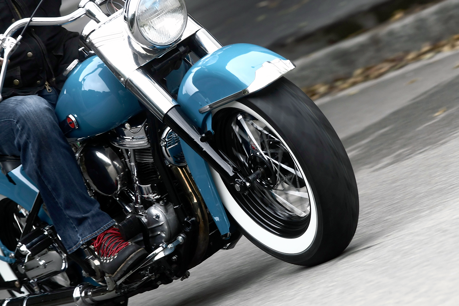 Metzeler Tire - ME 888 Marathon™ Ultra - Front - 120/70B21 - Wide Whitewall - 68H