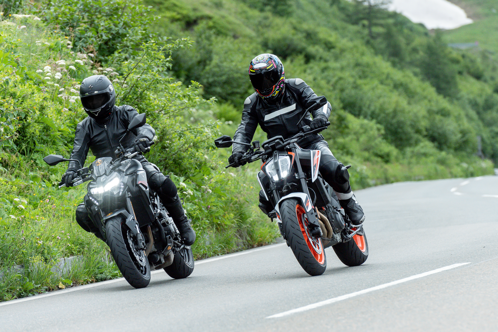 CONTINENTAL ContiRoad Tire