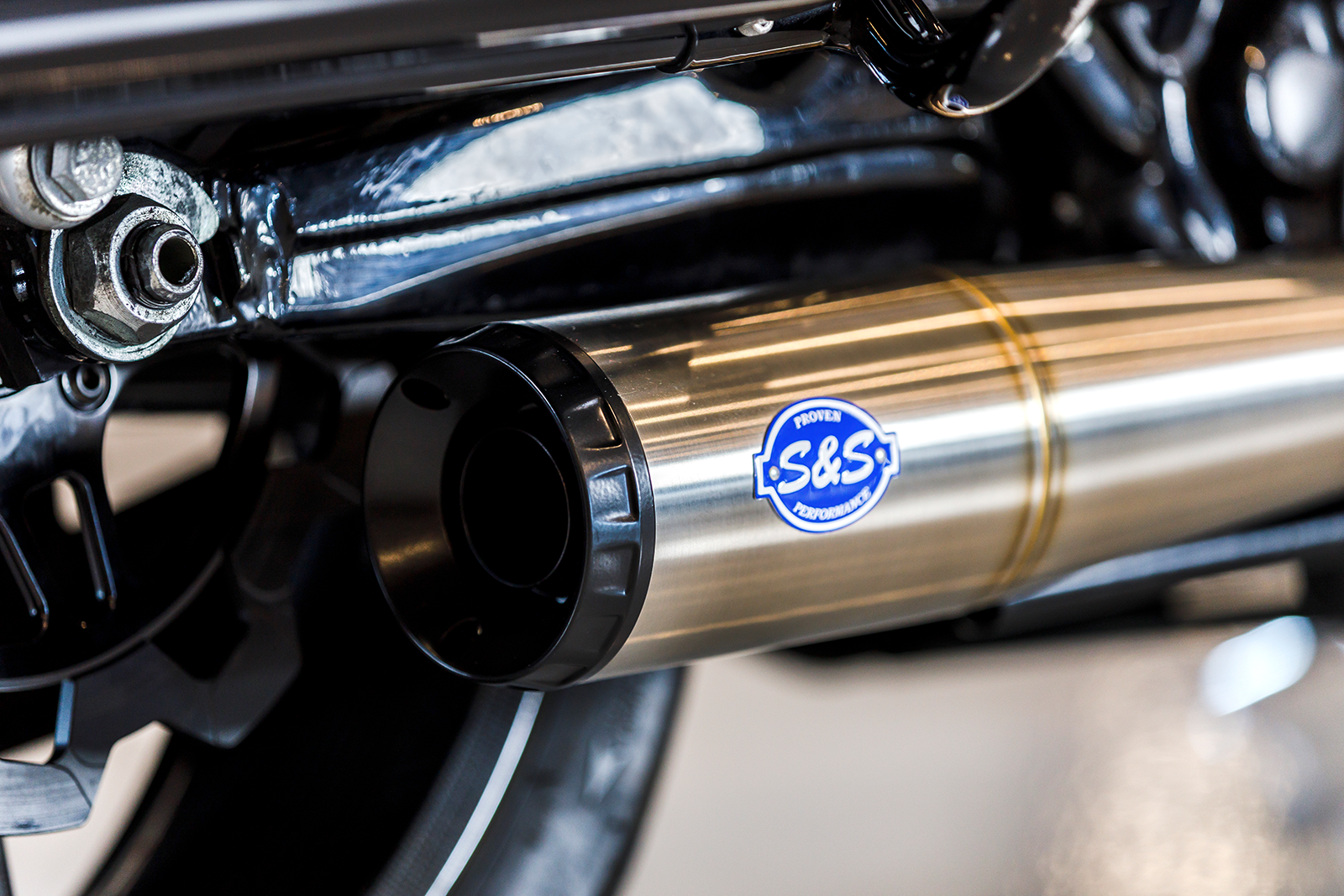 S&s cycle 2-into-1 Diamondback Exhaust System Harley Davidson