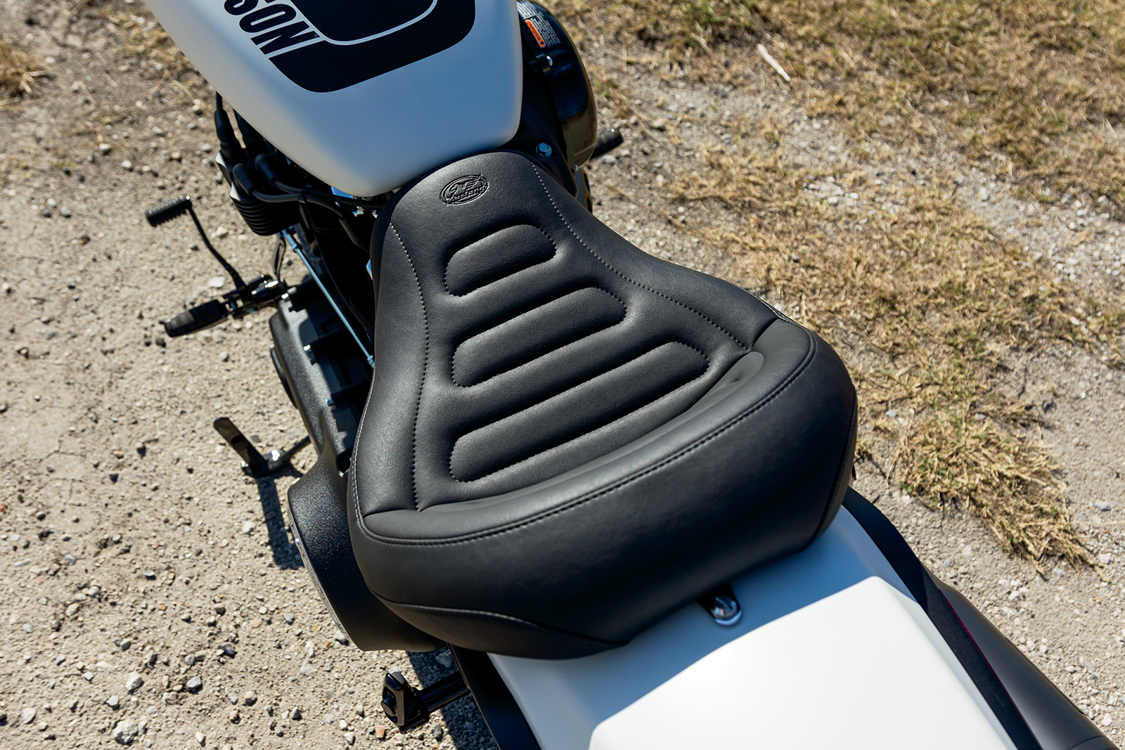 Mustang Standard Touring Trapezoid Stitch Solo Seat For Harley Softail Fat Bob 2018-2023