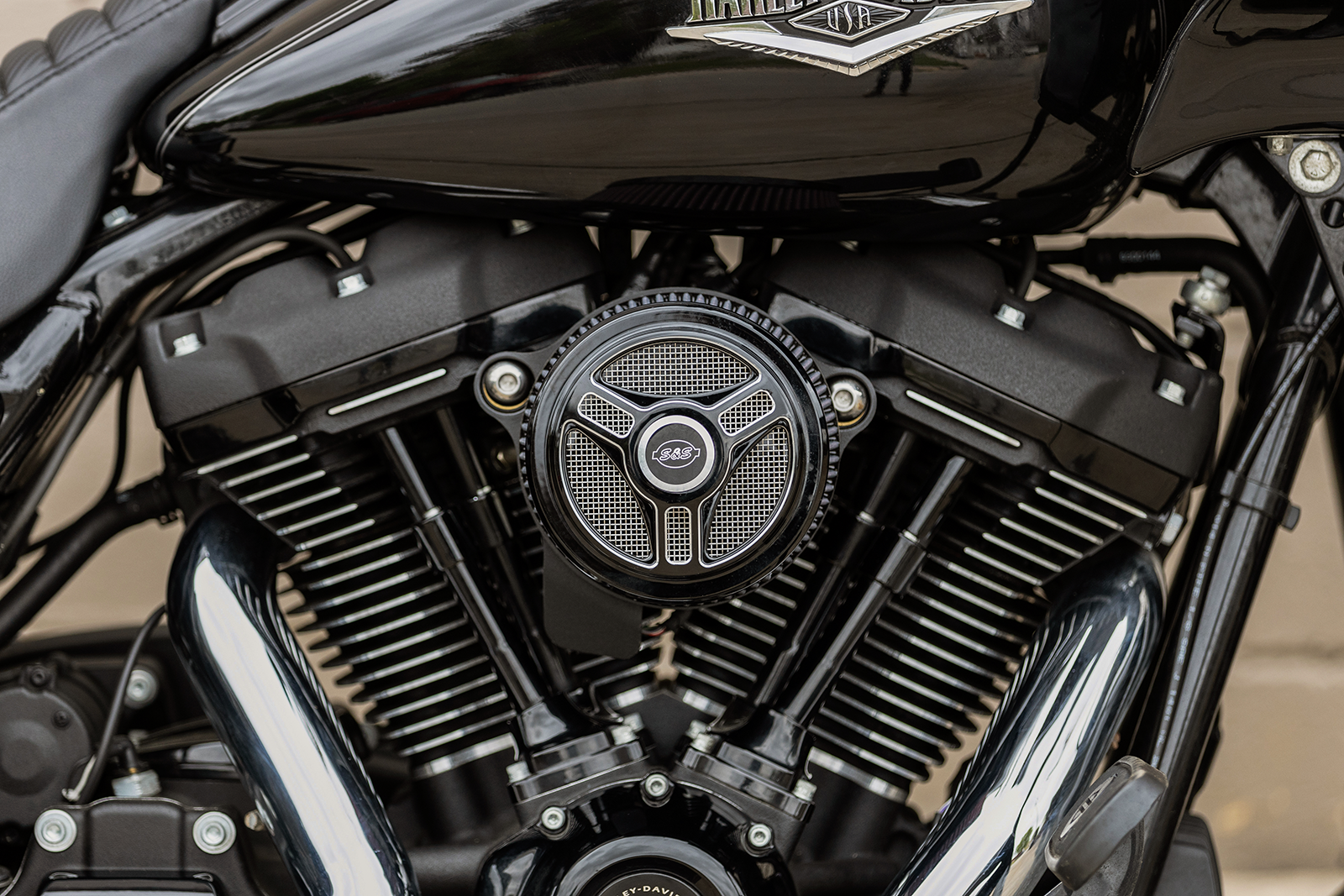 S&S Cycle Tri-Spoke Stealth Air Cleaner Cover