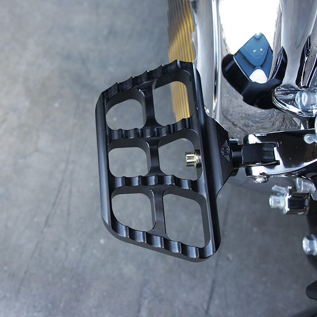 Joker Machine Serrated Mini Passenger Floorboards For Harley Softail 2018-2025