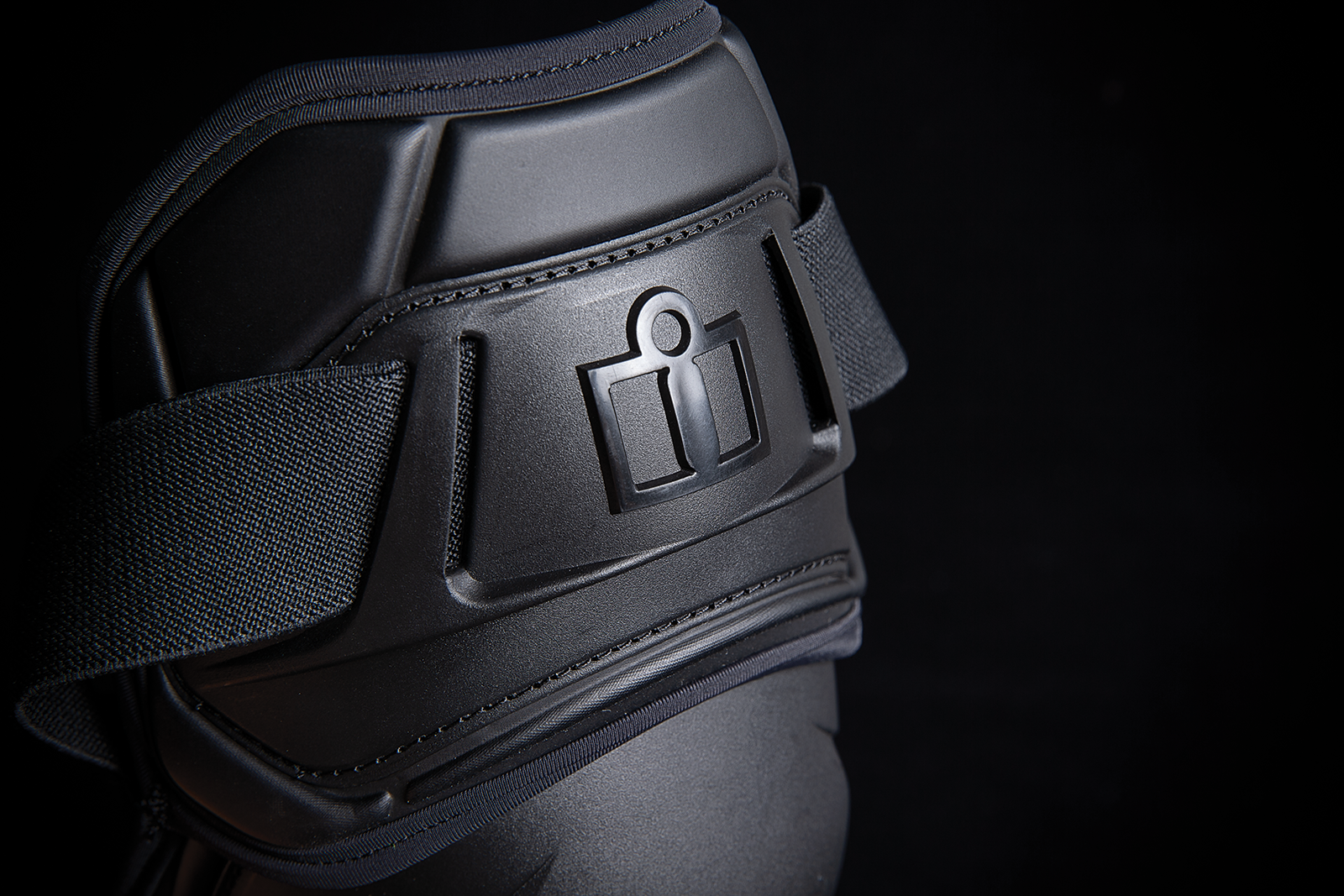 Icon Field Armor 3™ Knees