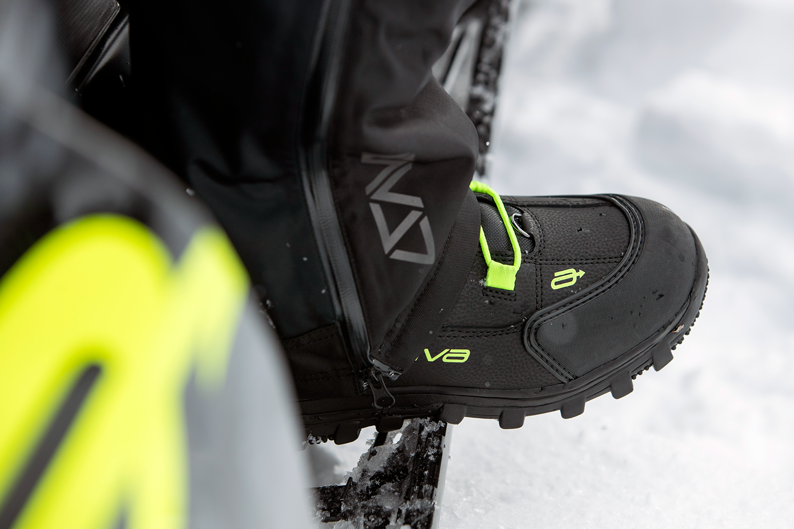 ARCTIVA Advance Boots
