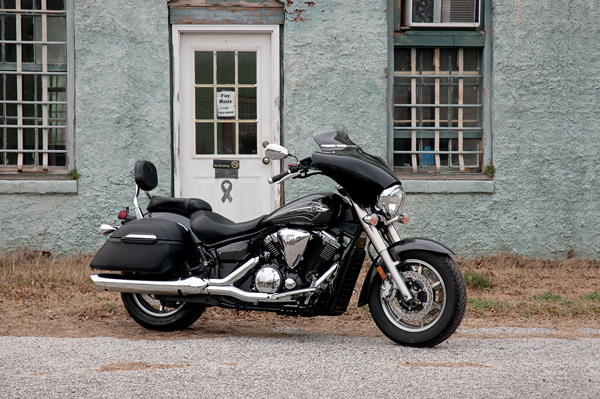 Memphis Shades Batwing Fairing Windshield Trim