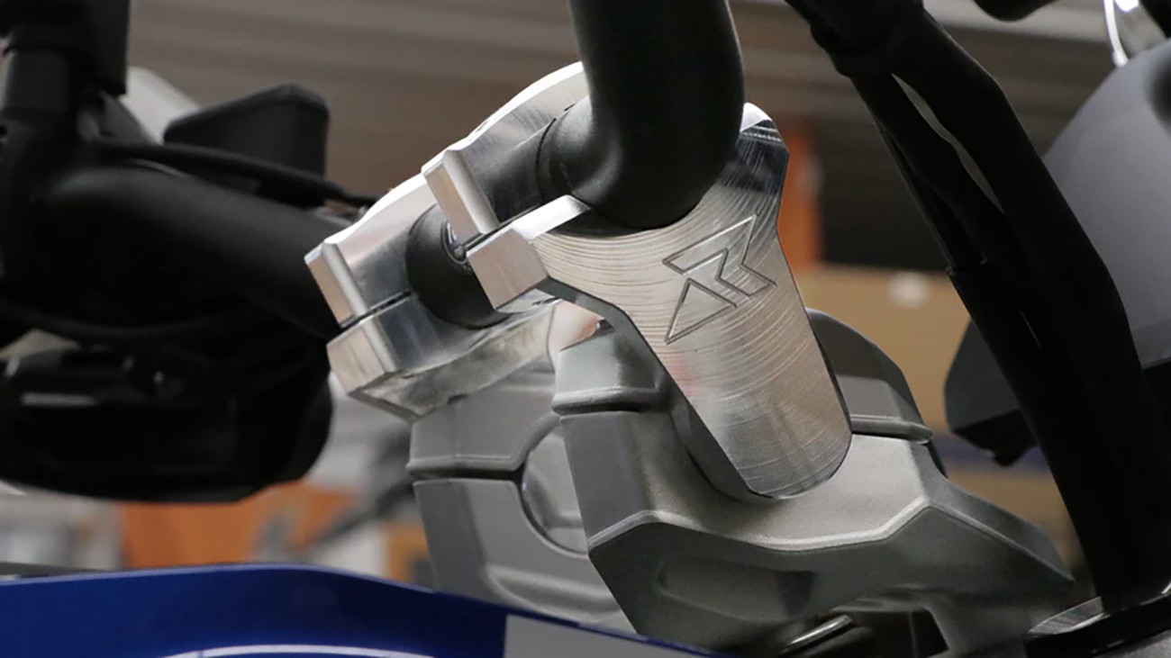 Rox speed fx 2.4" Pivoting Risers - 1-1/4" Handlebar - BMW