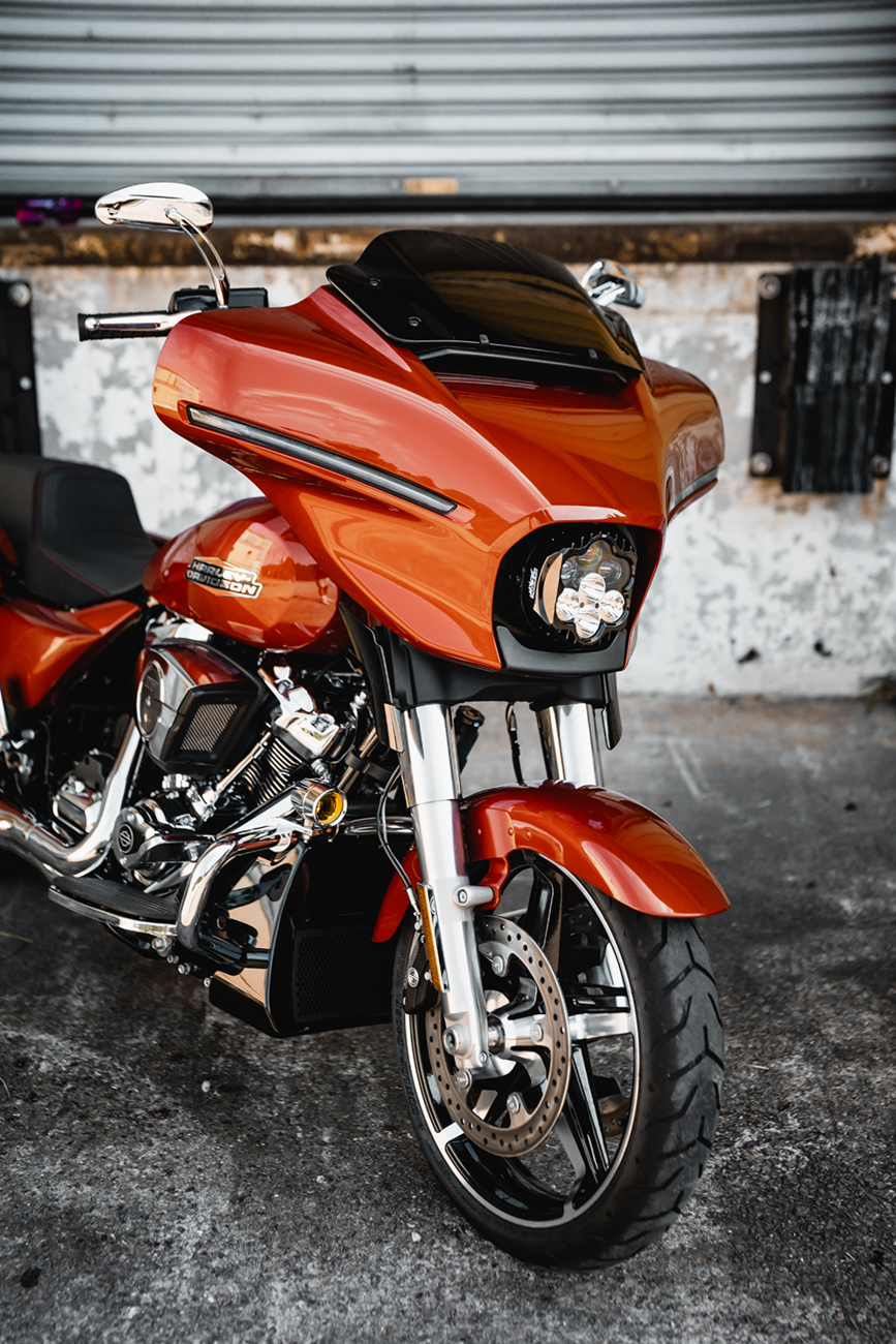 Custom dynamics LED Headlight - Shark Demon® - FLHX/SE Harley Davidson