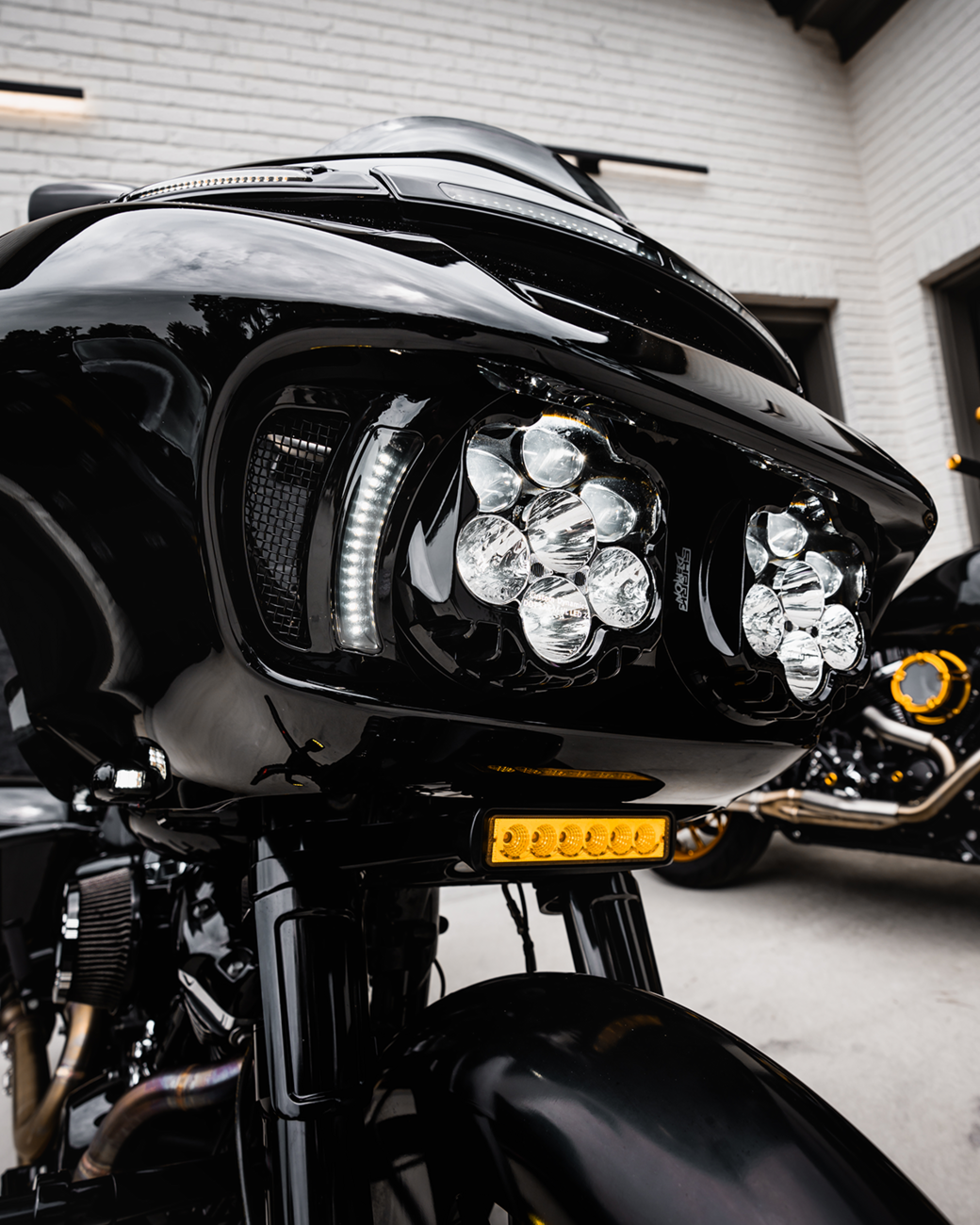CUSTOM DYNAMICS Shark Demon® 2 Performance Headlight Kit