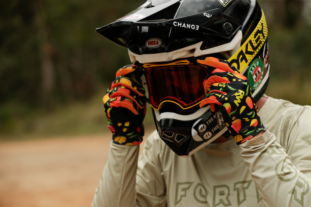 Fist handwear Strapped R-Willy Red Label Mango Madness Gloves