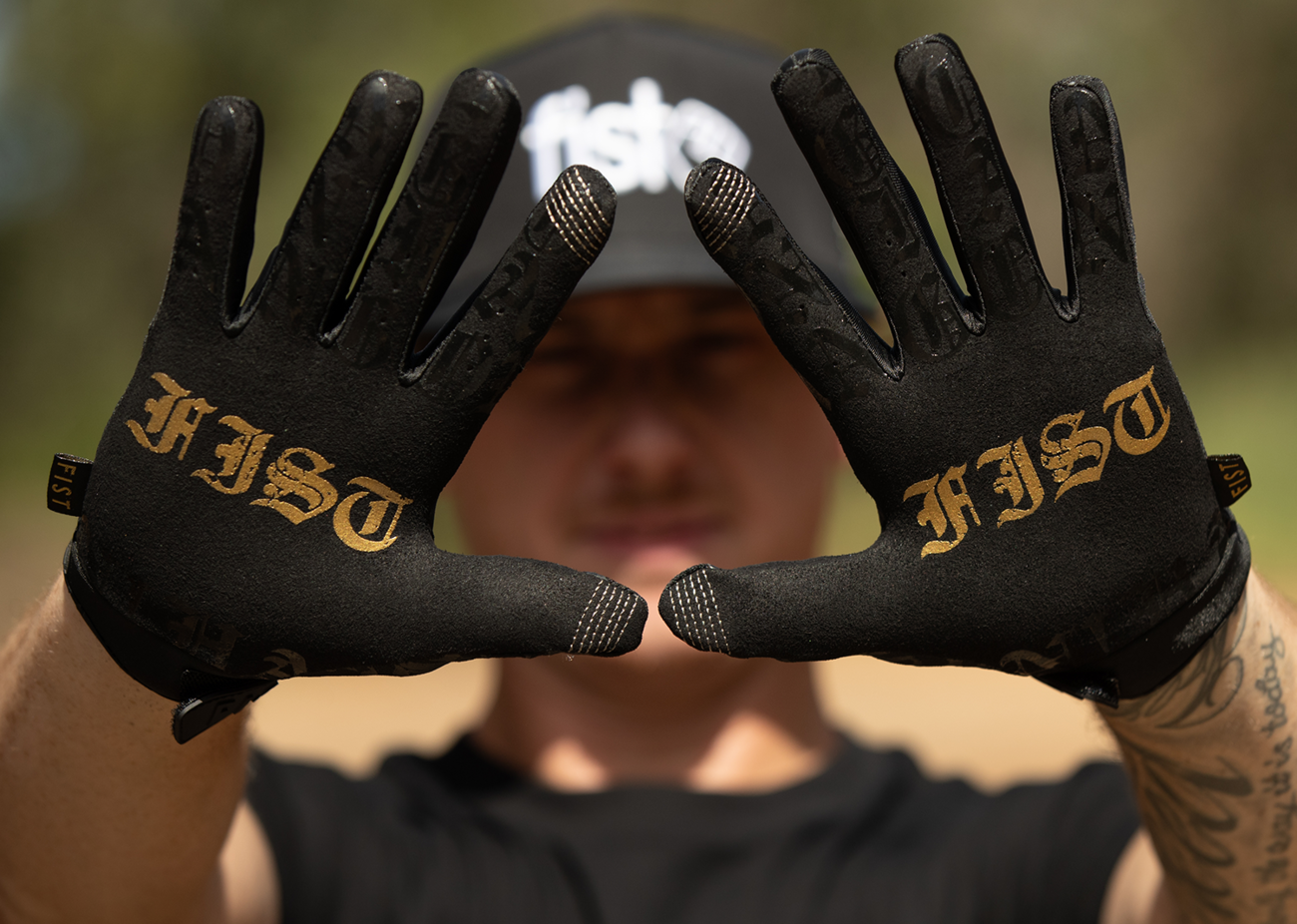 FIST HANDWEAR Strapped Hang On Gloves