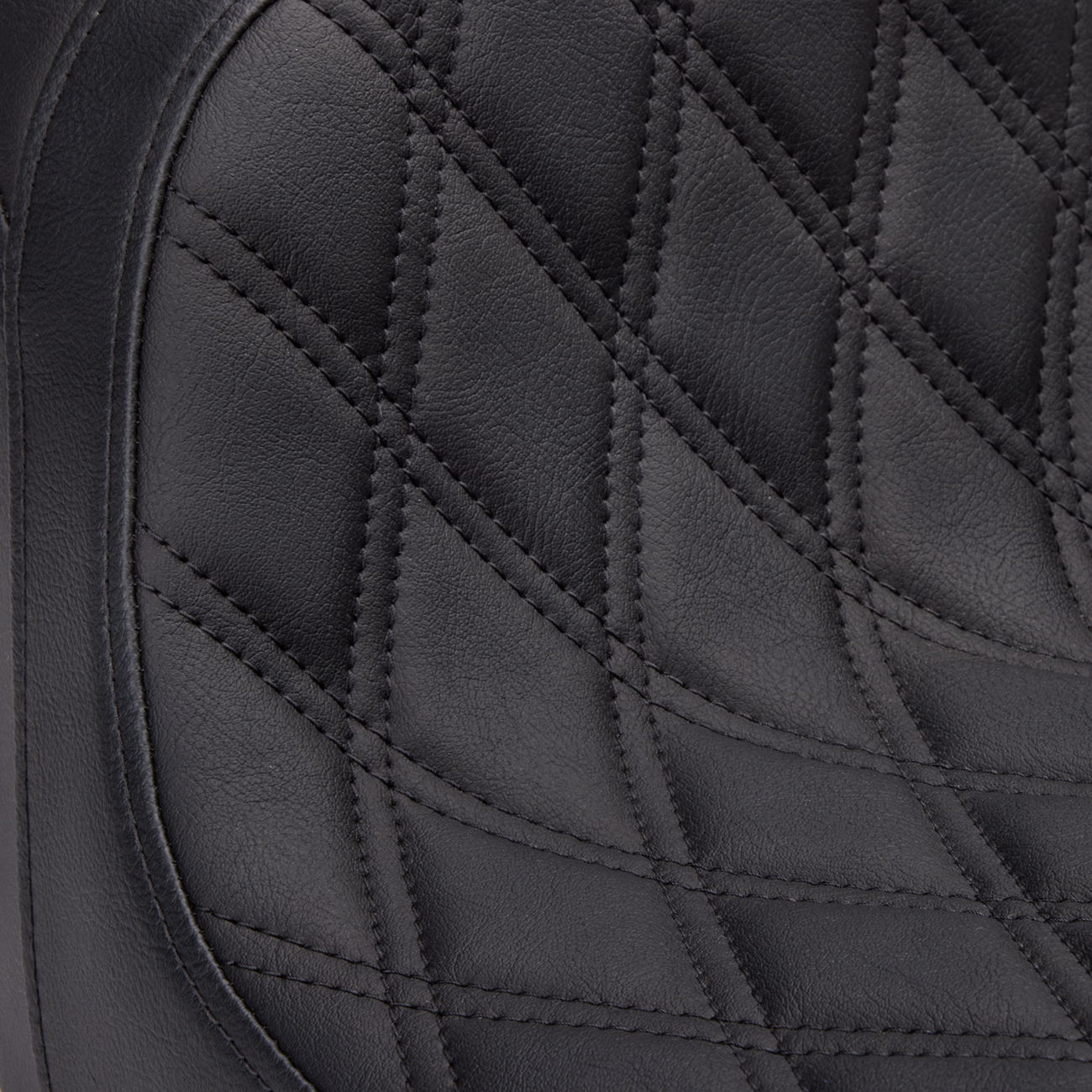 Drag specialties seats Predator 2-Up Seat - Vinyl - Double Diamond - w/o Backrest - FLH/FLTR '08-'23 Harley Davidson