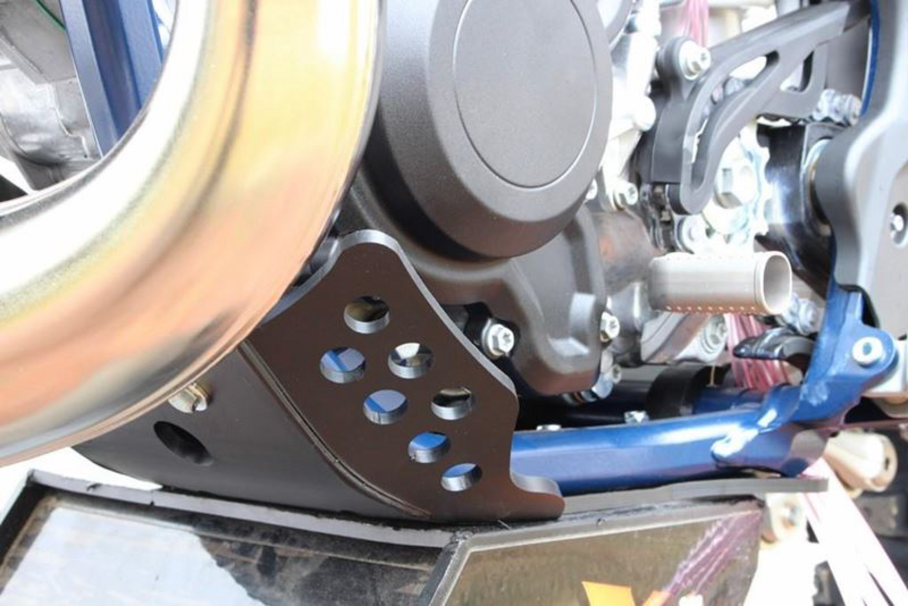 AXP RACING Skid Plate