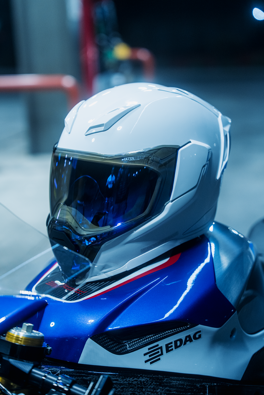 ICON Ultraflite™ Solid MIPS® Helmet