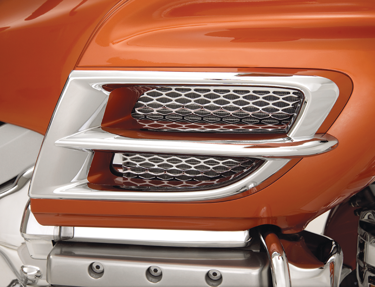 SHOW CHROME Chrome Side Fairing Accent