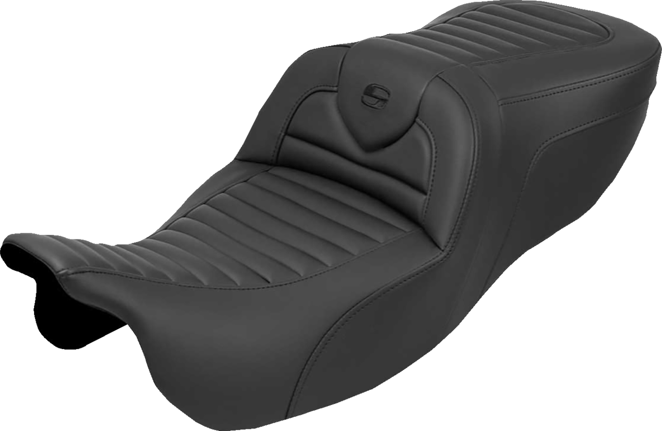 Saddlemen Roadsofa™ Seat - without Backrest - Tuck-n-Roll - FLRT/FLTRT '15-'25 2015-2025 Harley Davidson FLRT Freewheeler / 2023-2025 Harley Davidson FLTRT Road Glide 3