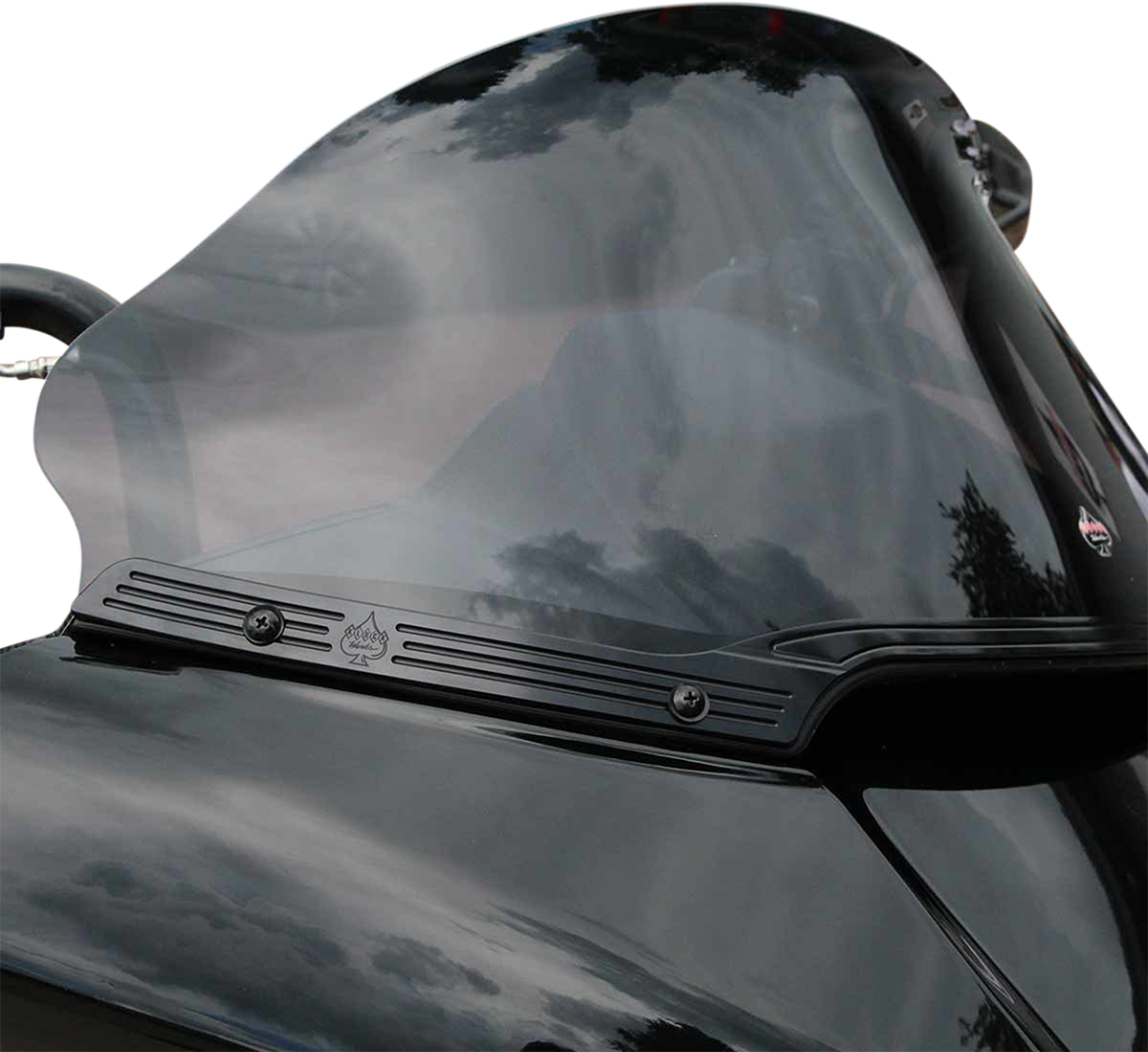 Klock Werks Black Windshield Fairing Trim For 2015 2023 Harley Road Klock Werks Black Windshield Fairing Trim For 2015 2023 Harley Road
