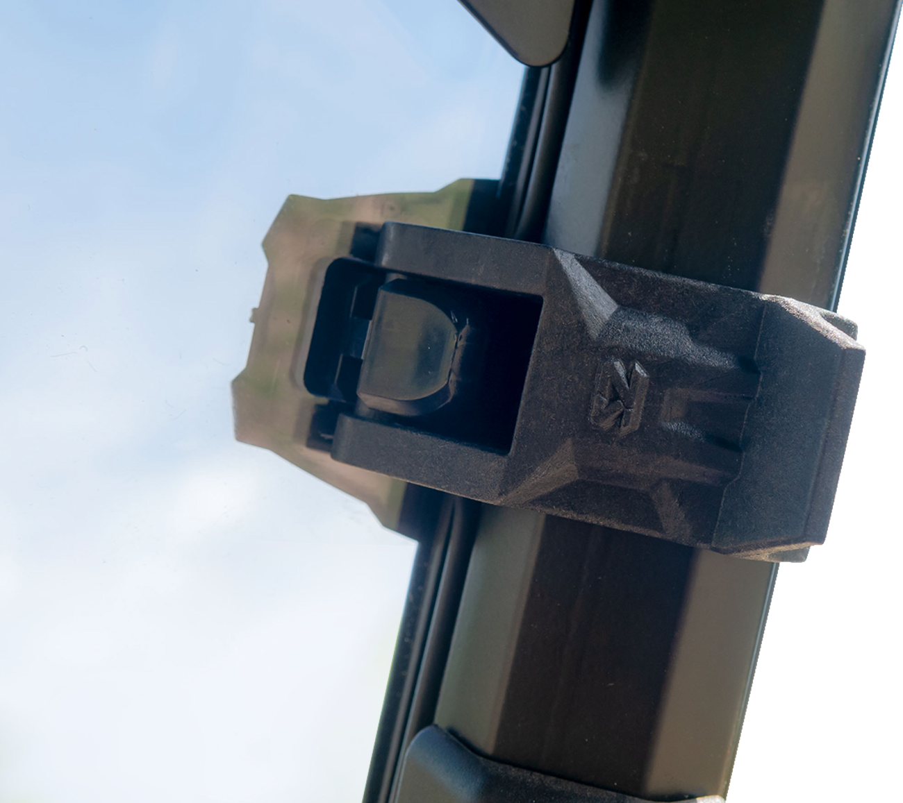 SEIZMIK Versa-Vent Windshield