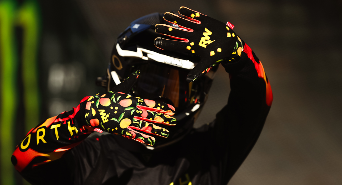 Fist handwear Strapped R-Willy Red Label Mango Madness Gloves