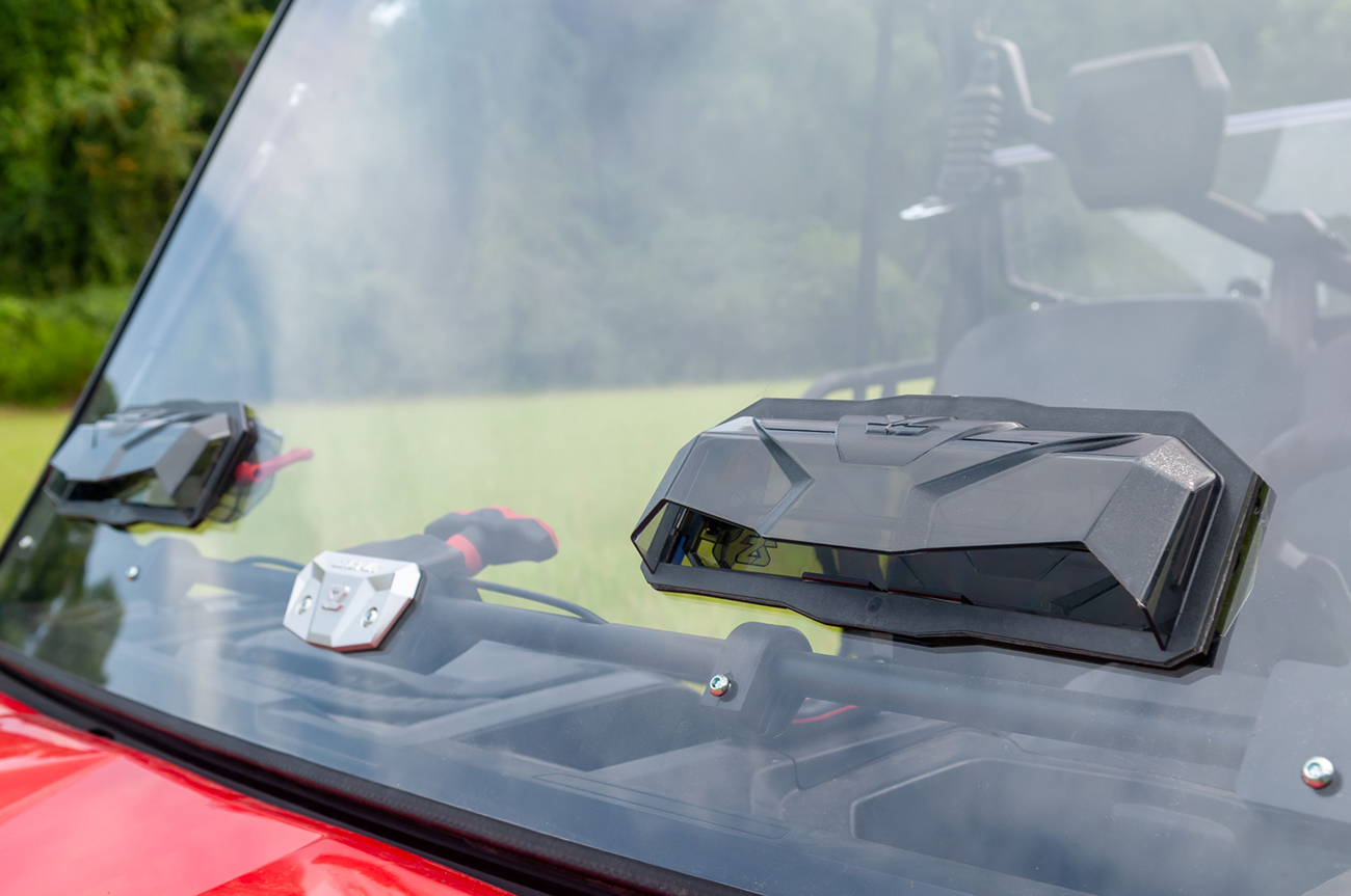 Seizmik Flip-Up Windshield With Vents Can AM Defender 1000 / 800 2016-2021