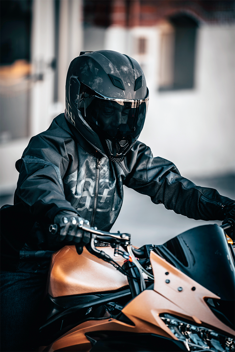 Icon Airflite™ Demo MIPS® Helmet