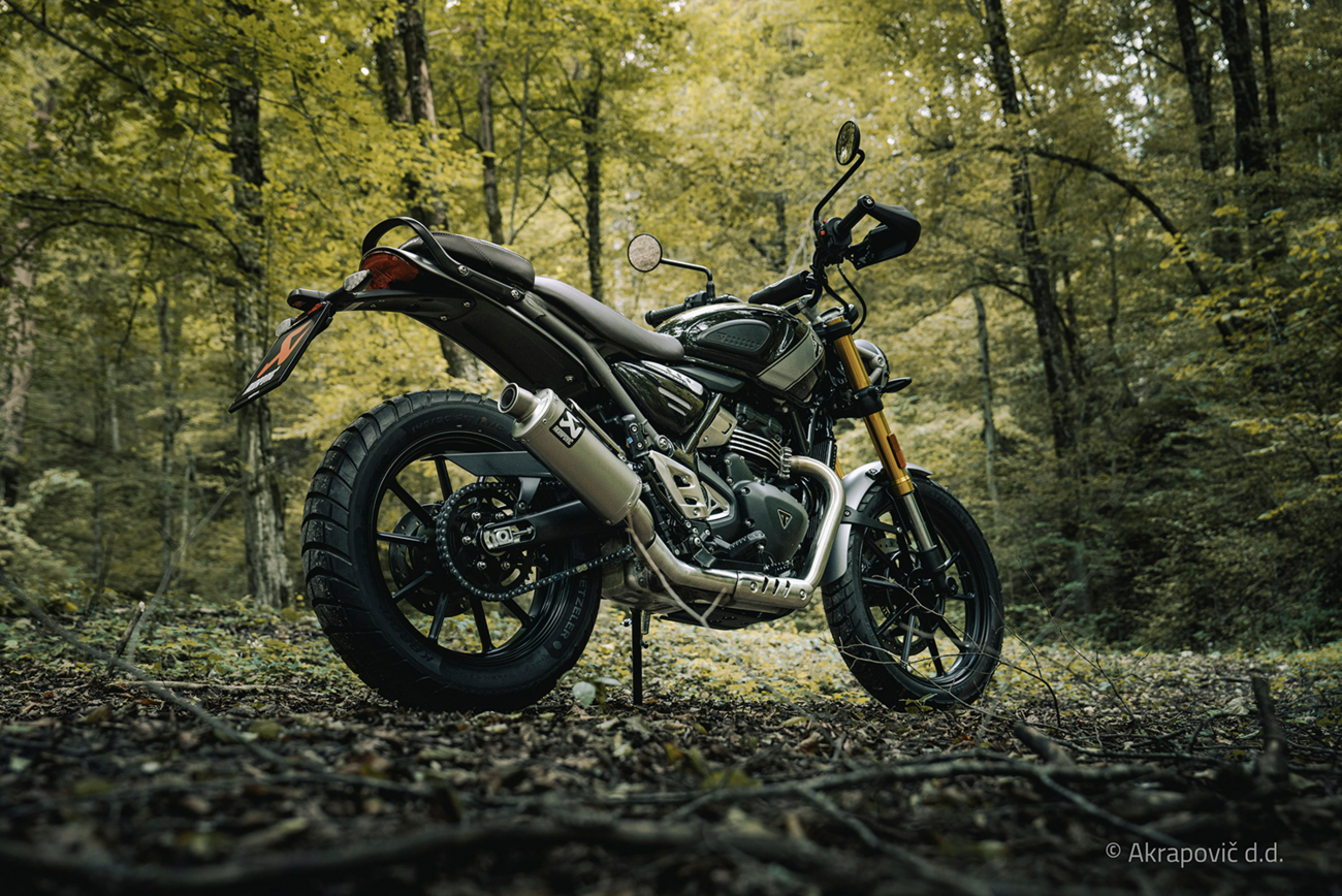 AKRAPOVIC Slip-On Line Muffler