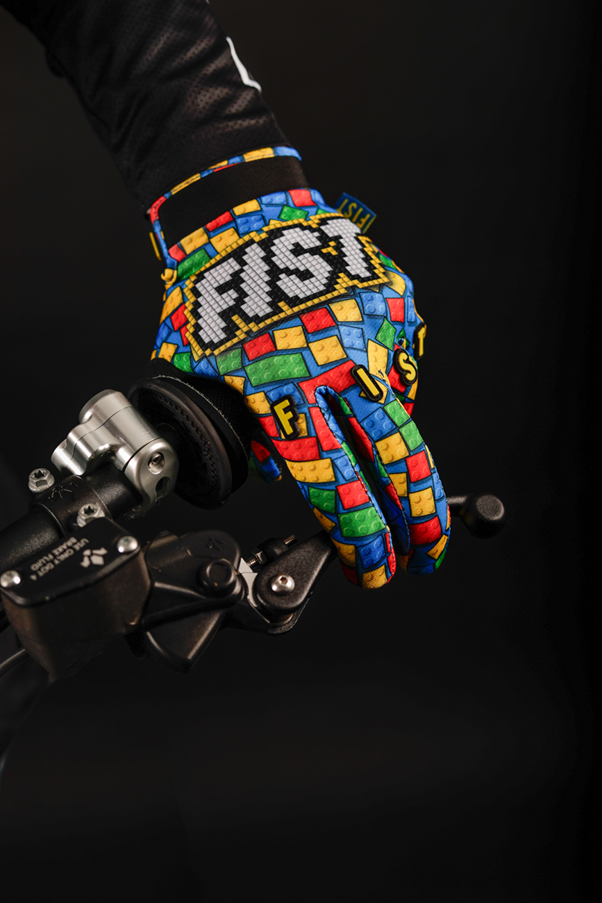 Fist handwear Strapped Build Gloves