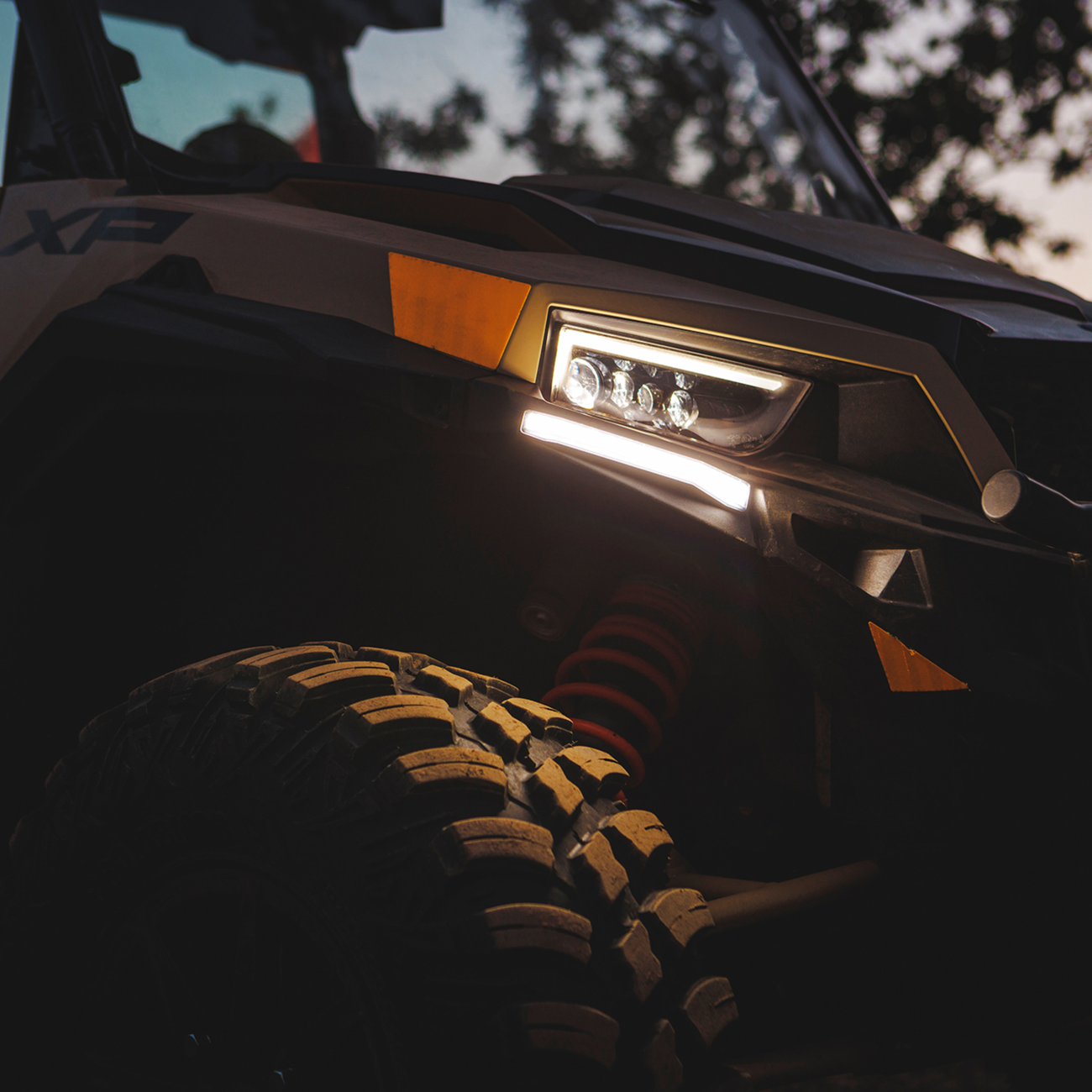Ravek Apex Lights™ - Running - White - General Polaris