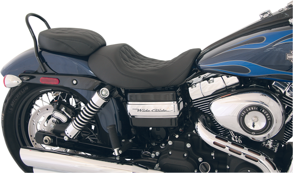 Mustang Wide Tripper Diamond Passenger Seat For Harley Dyna 2006-2017
