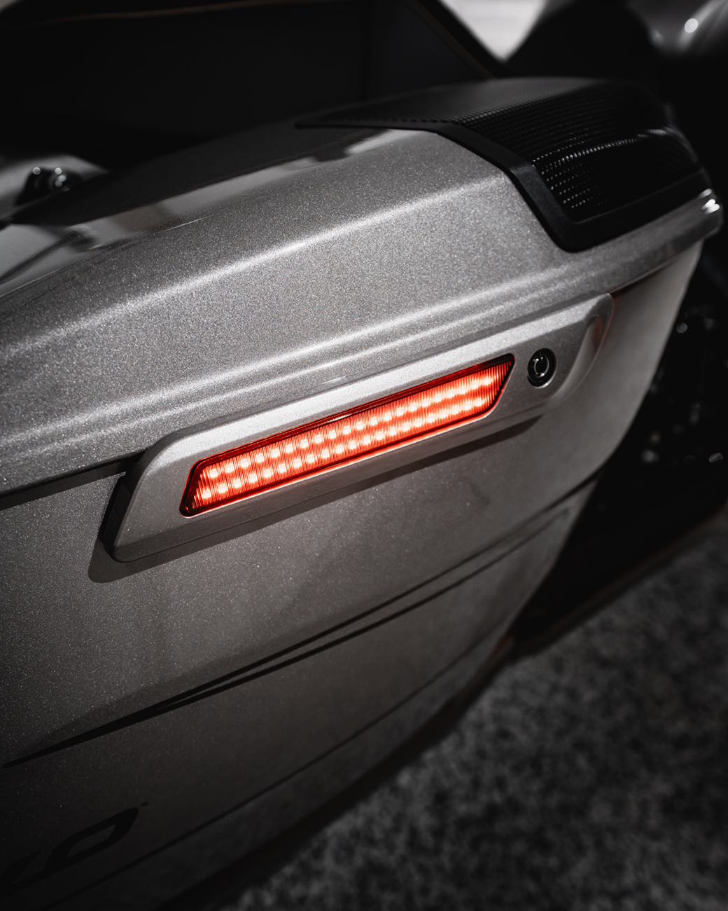 Custom Dynamics Dual Color Saddlebag Latch Lights For Harley Touring 2023-2025