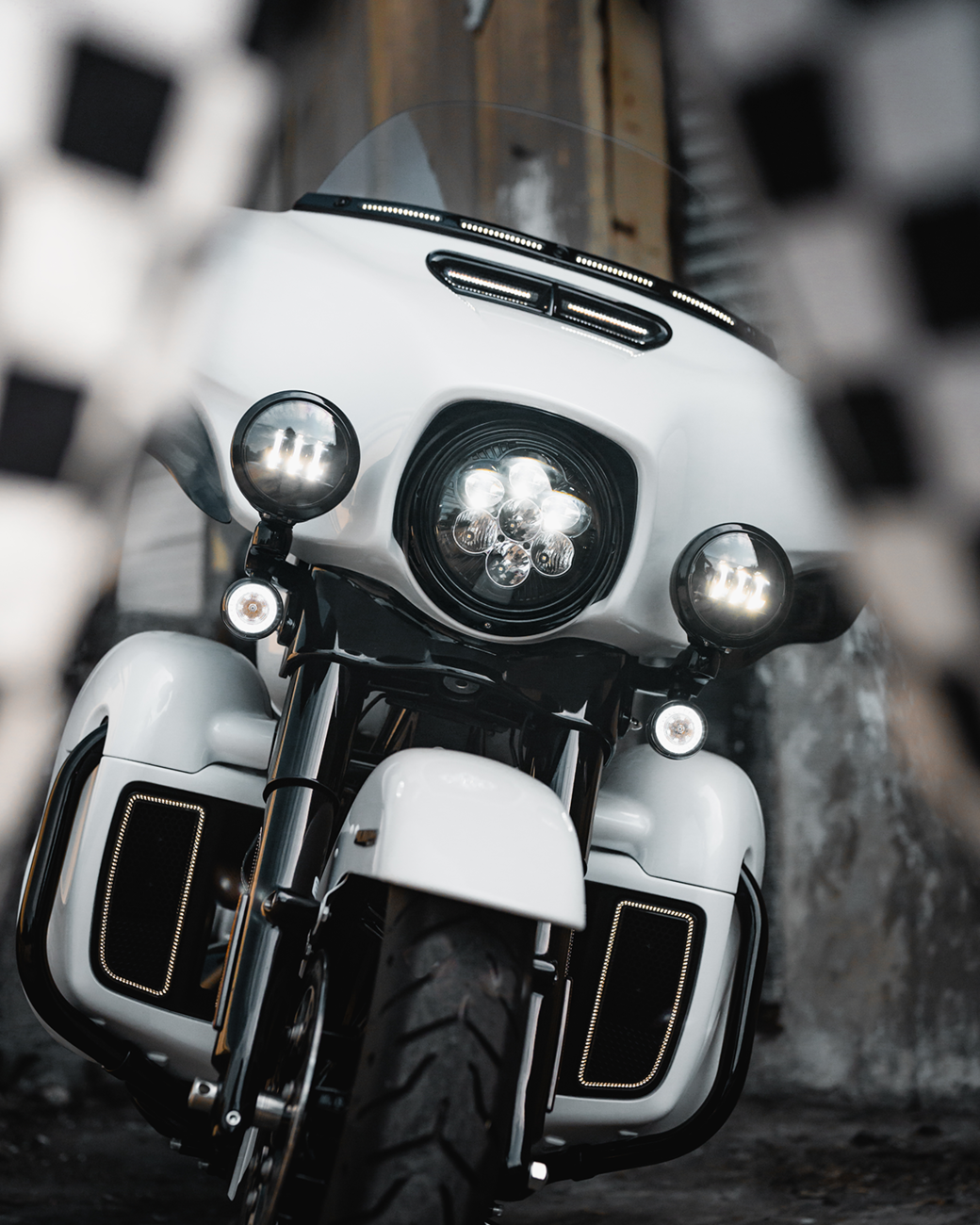 Custom Dynamics 4.5" Halo Passing Lamp For Harley Touring / Softail 2005-2025