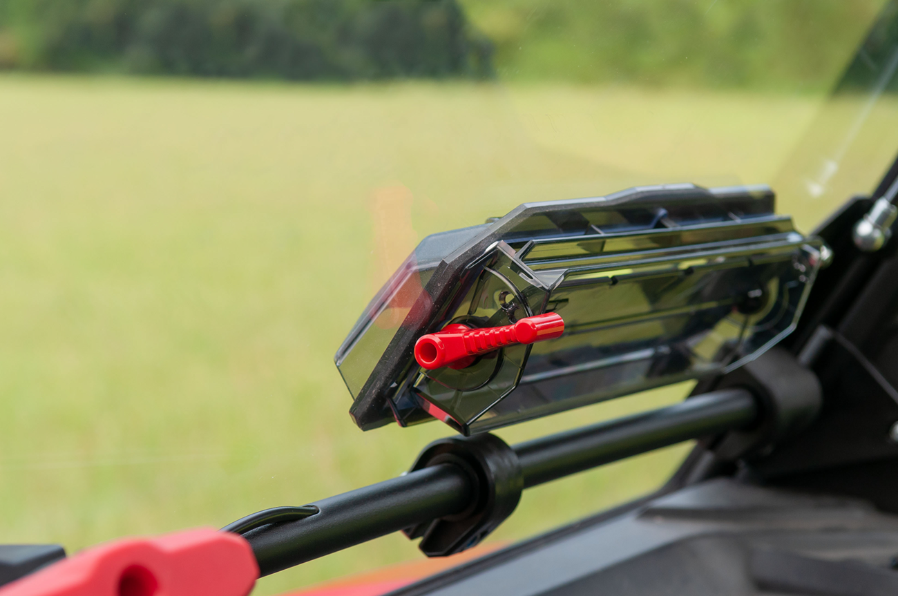 Seizmik Flip-Up Windshield With Vents Can AM Defender 1000 / 800 2016-2021