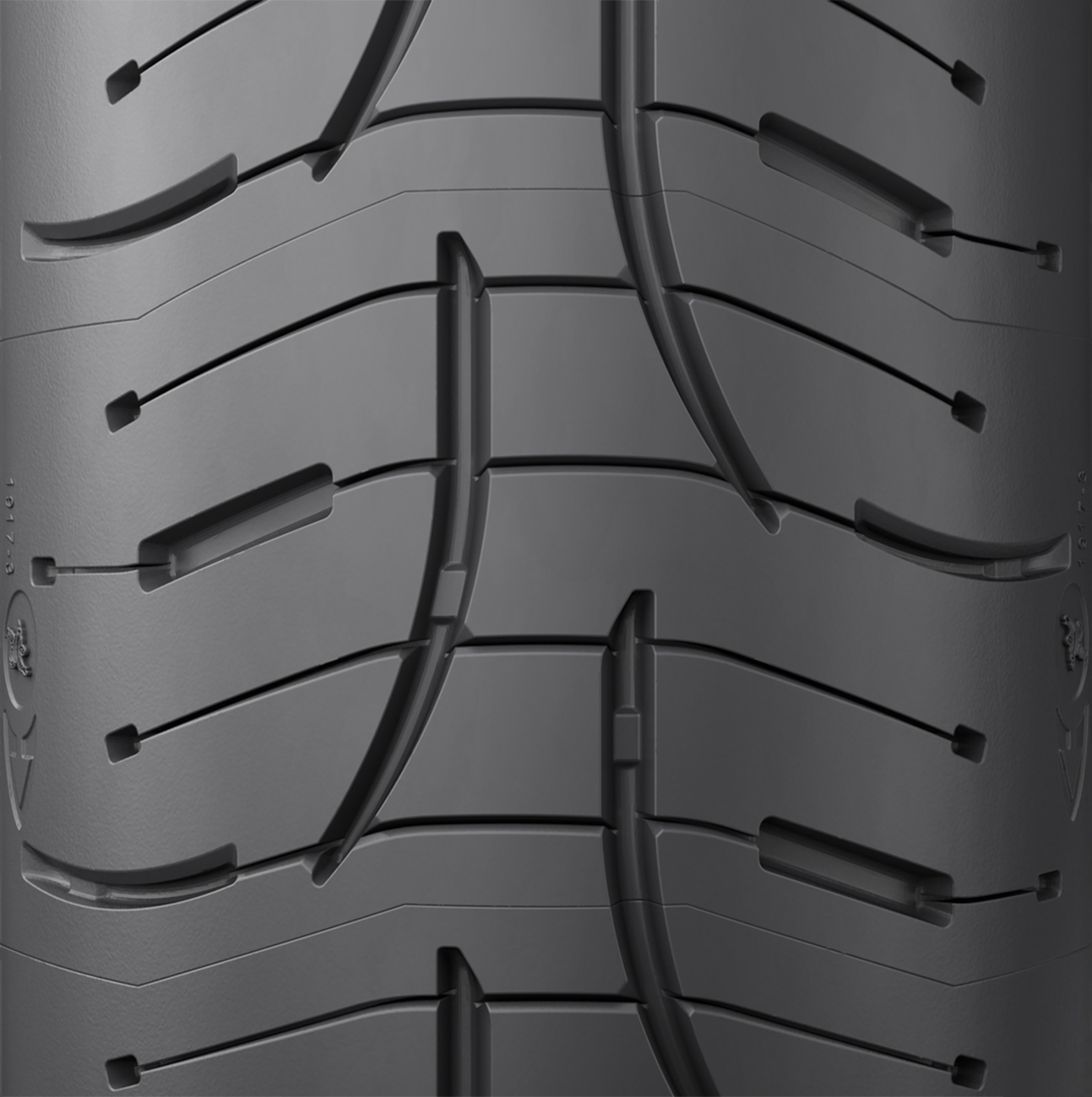 MICHELIN Pilot Road 4 Tire