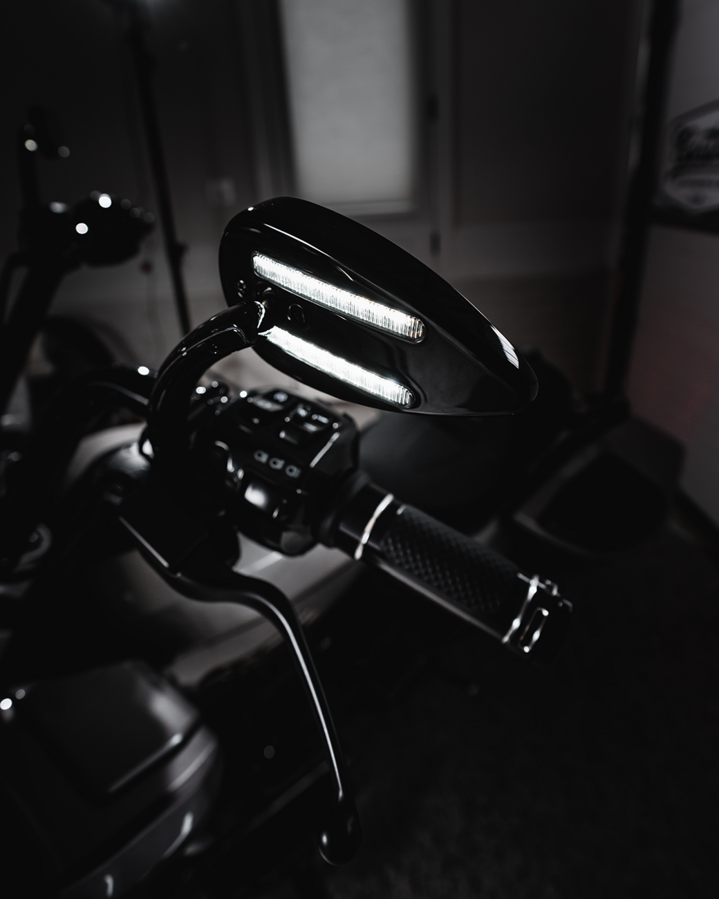 Custom Dynamics LED Turn Signal Mirrors For Harley