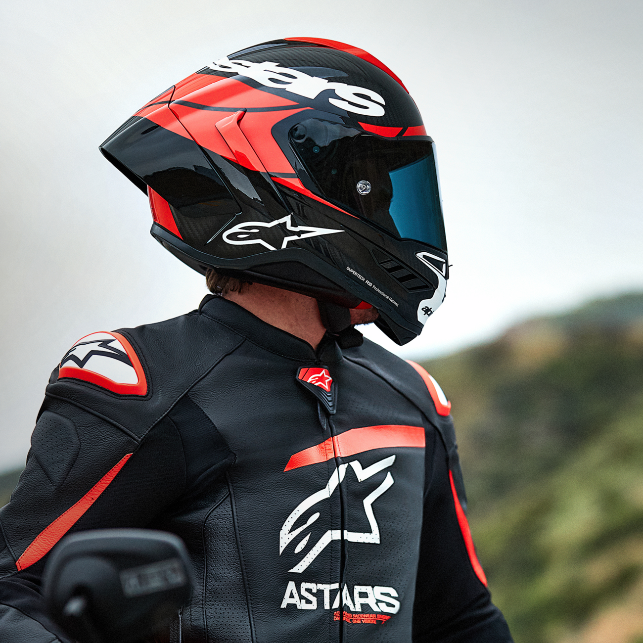 Alpinestars Supertech R10 Carbon Element Helmet