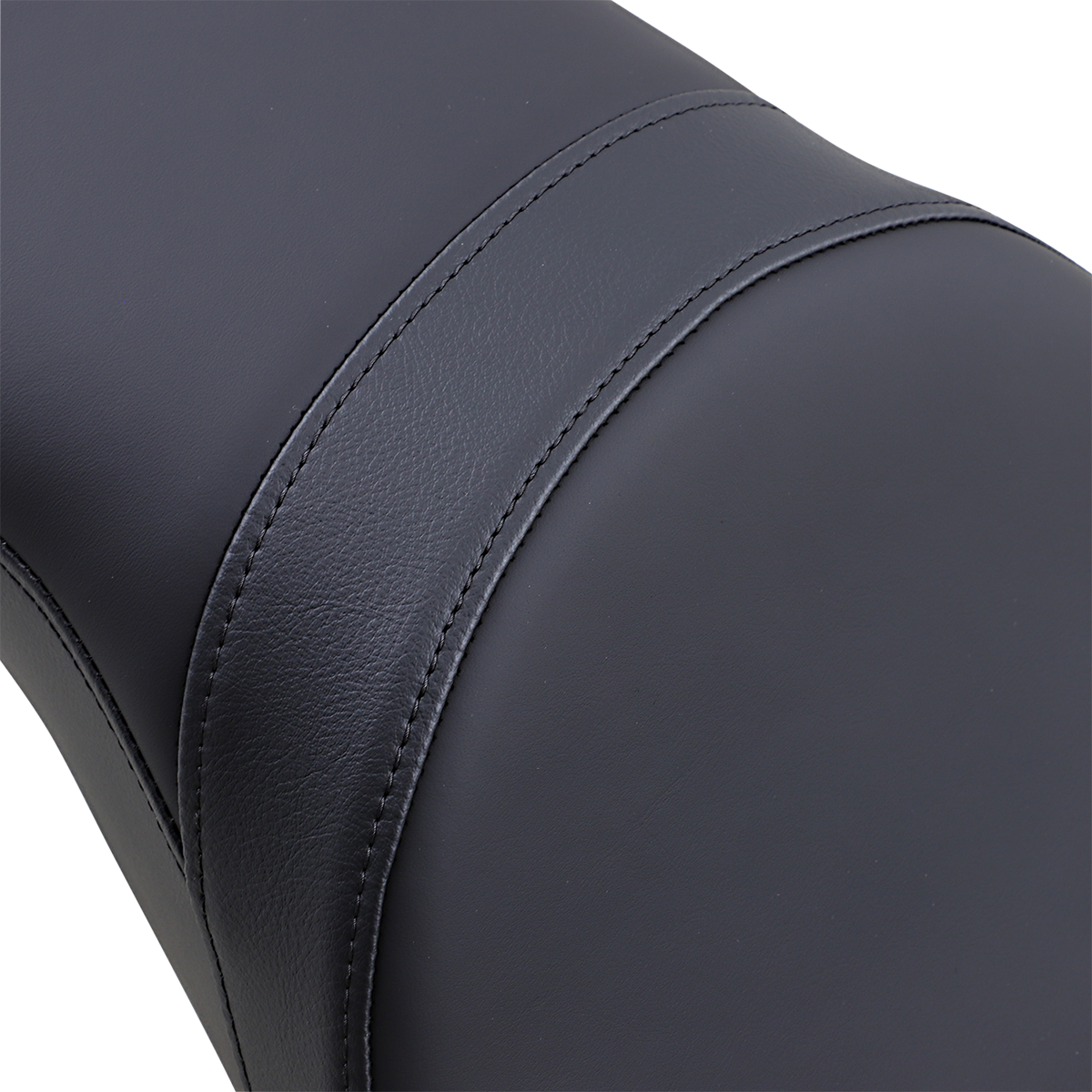 Drag specialties seats Predator 2-Up Seat - Smooth - FXS/FLS '11-'17 2011-2013 Harley Davidson FXS Blackline / 2016-2017 Harley Davidson FLSS Softail Slim S / 2012-2017 Harley Davidson FLS Softail Slim