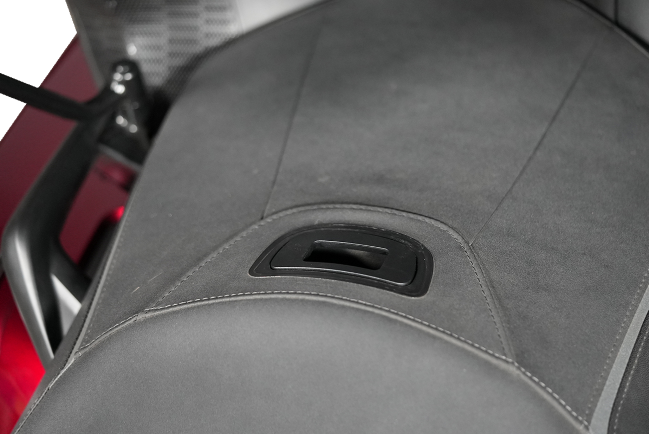 SHOW CHROME Seat Plug