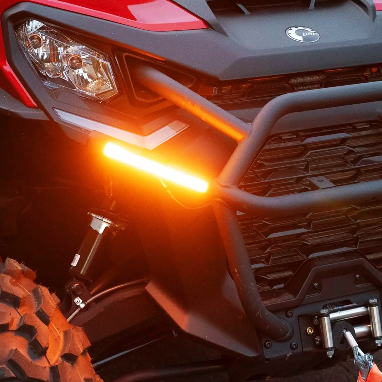Ravek Apex Lights™ - Running - Amber - Commander Can-Am