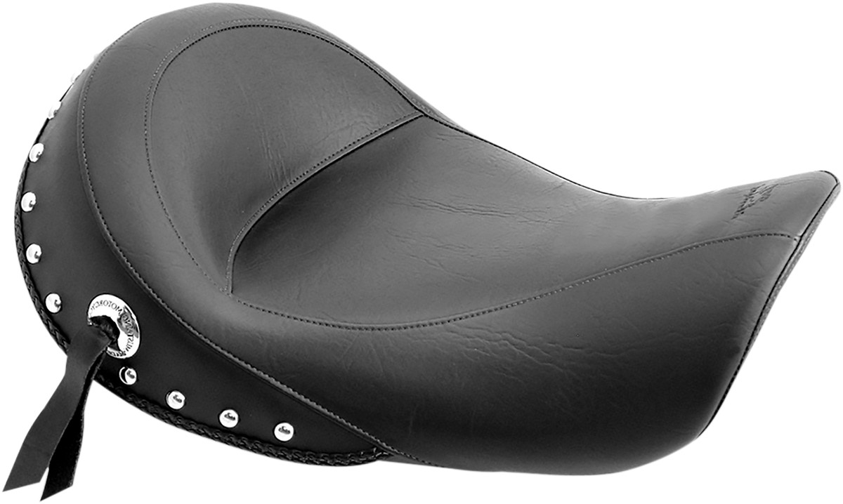 MUSTANG Studded Vinyl Solo Seat