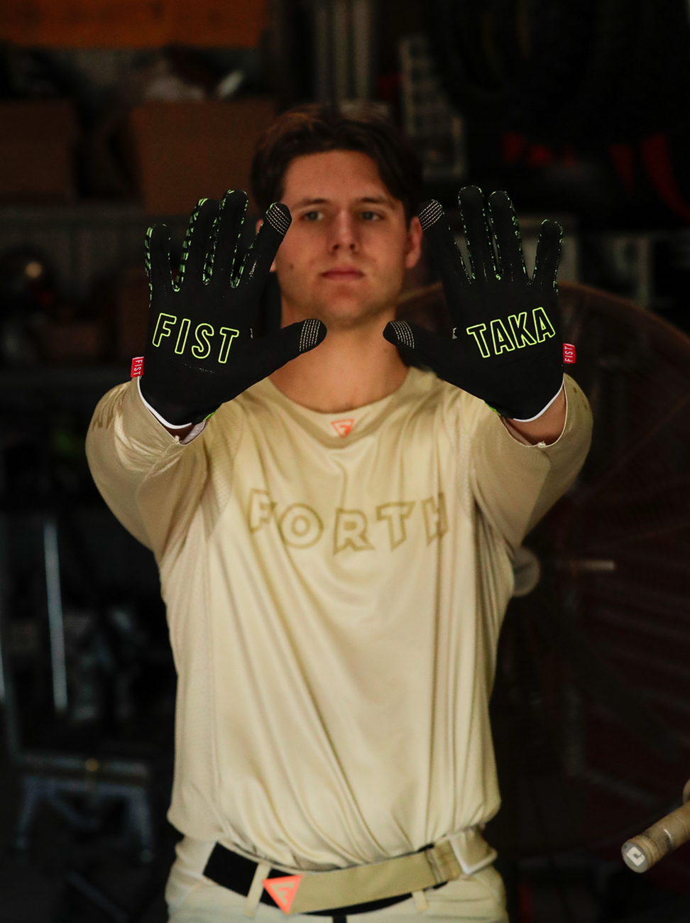 Fist handwear Strapped Taka Higashino Cali Roll Gloves