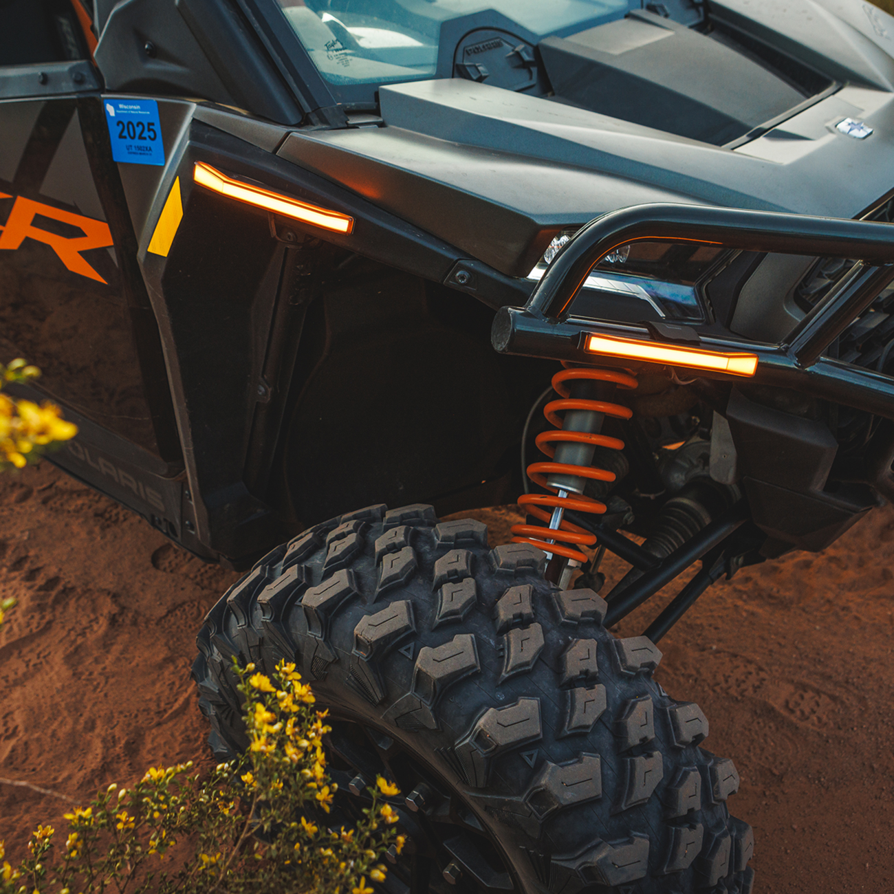 Ravek Apex Lights™ - Running - Amber - RZR Polaris