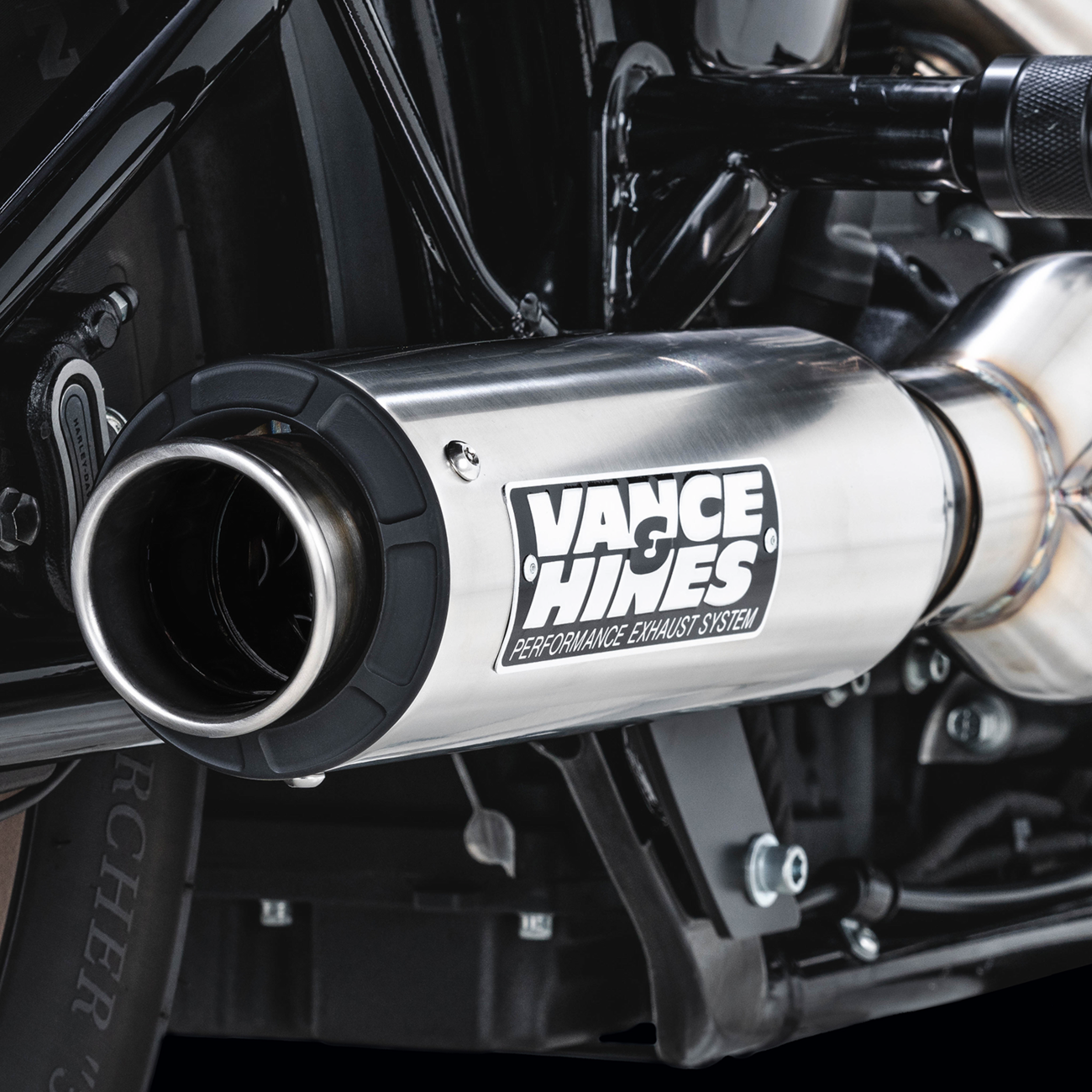 VANCE & HINES 2-into-1 Supersport Exhaust System