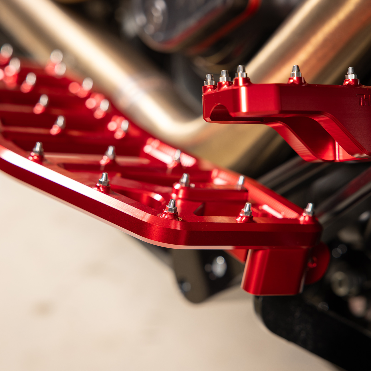 Thrashin supply co. Aggressor Floorboards - Red Harley Davidson
