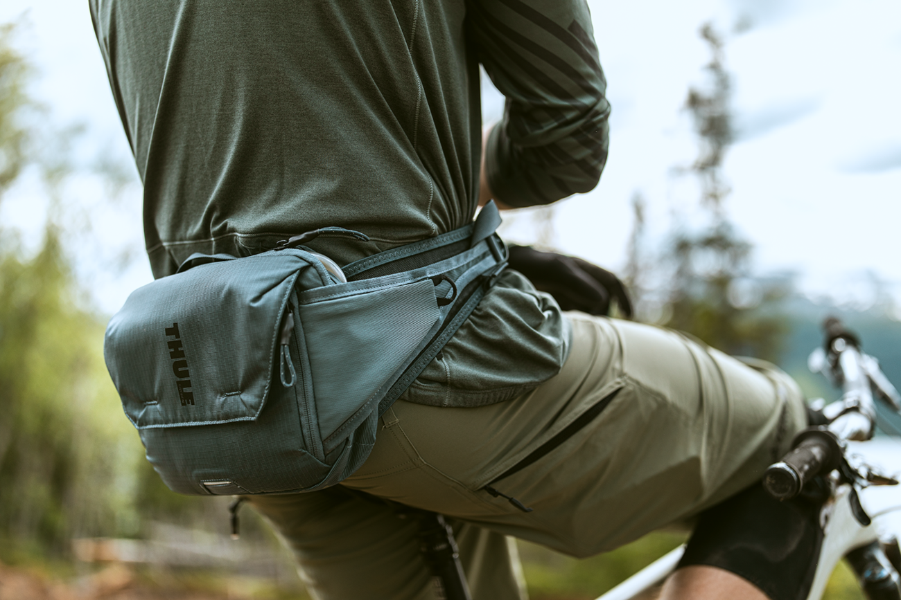 Thule Rail Hip Hydration Pack